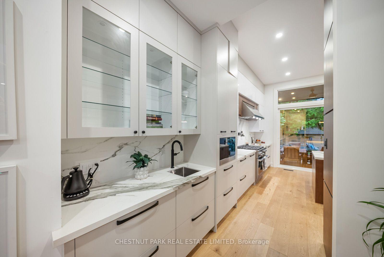 4 Bedroom Single Family Home/House's Image 3