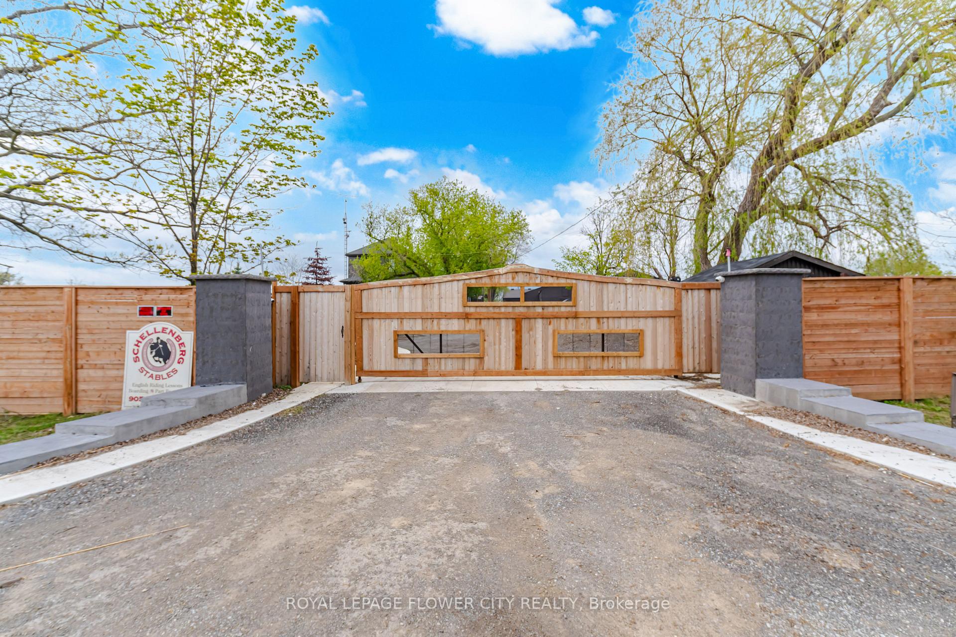 2483 Burnhamthorpe Road Oakville Ontario Canada Sale residential Abdul Mannan Mohammed Royal LePage Flower City Realty Inc., Brokerage*