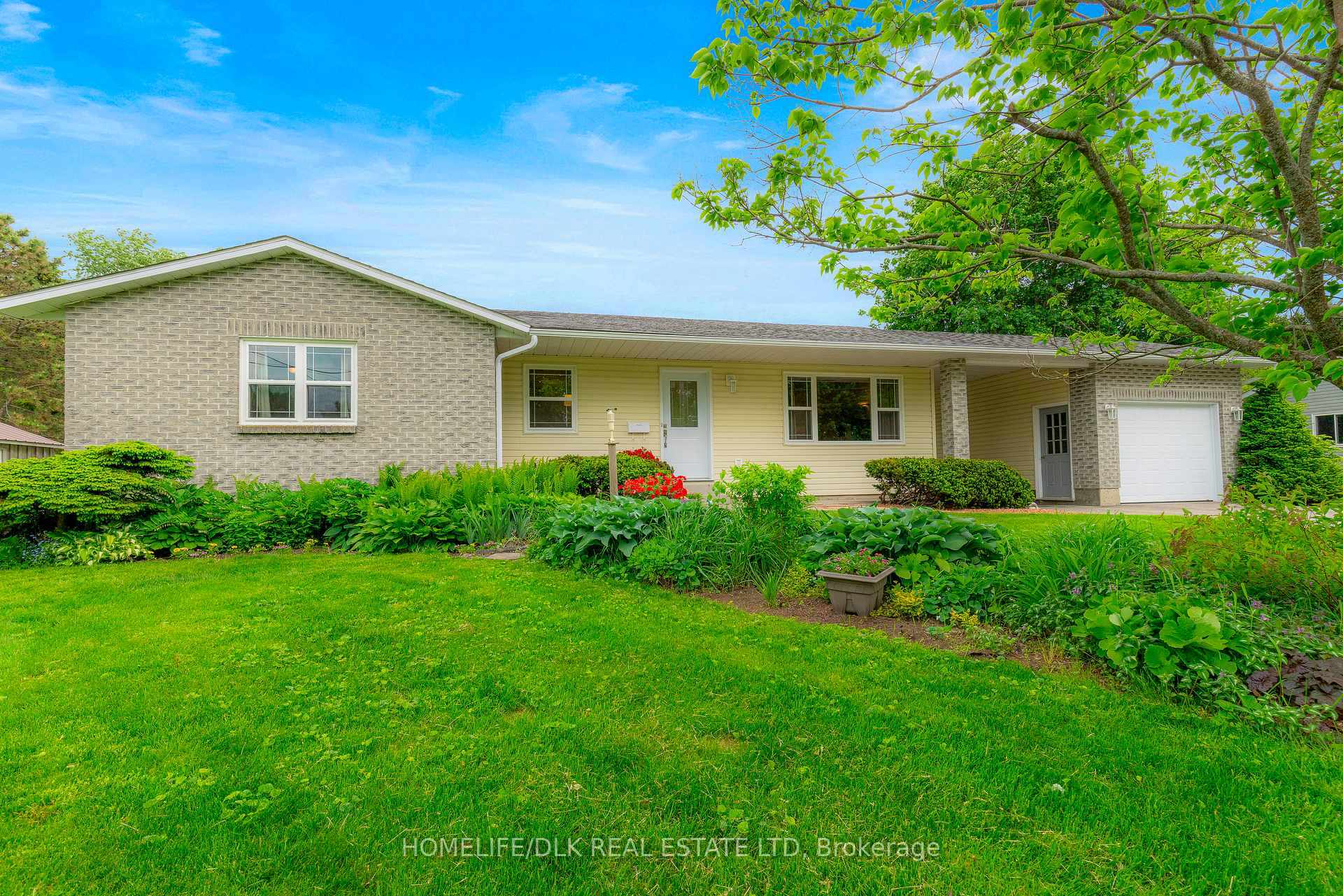 3 Cross Avenue Elizabethtown-Kitley Ontario Canada Sold residential Ryann Bailey HomeLife/DLK Real Estate Ltd., Brokerage*