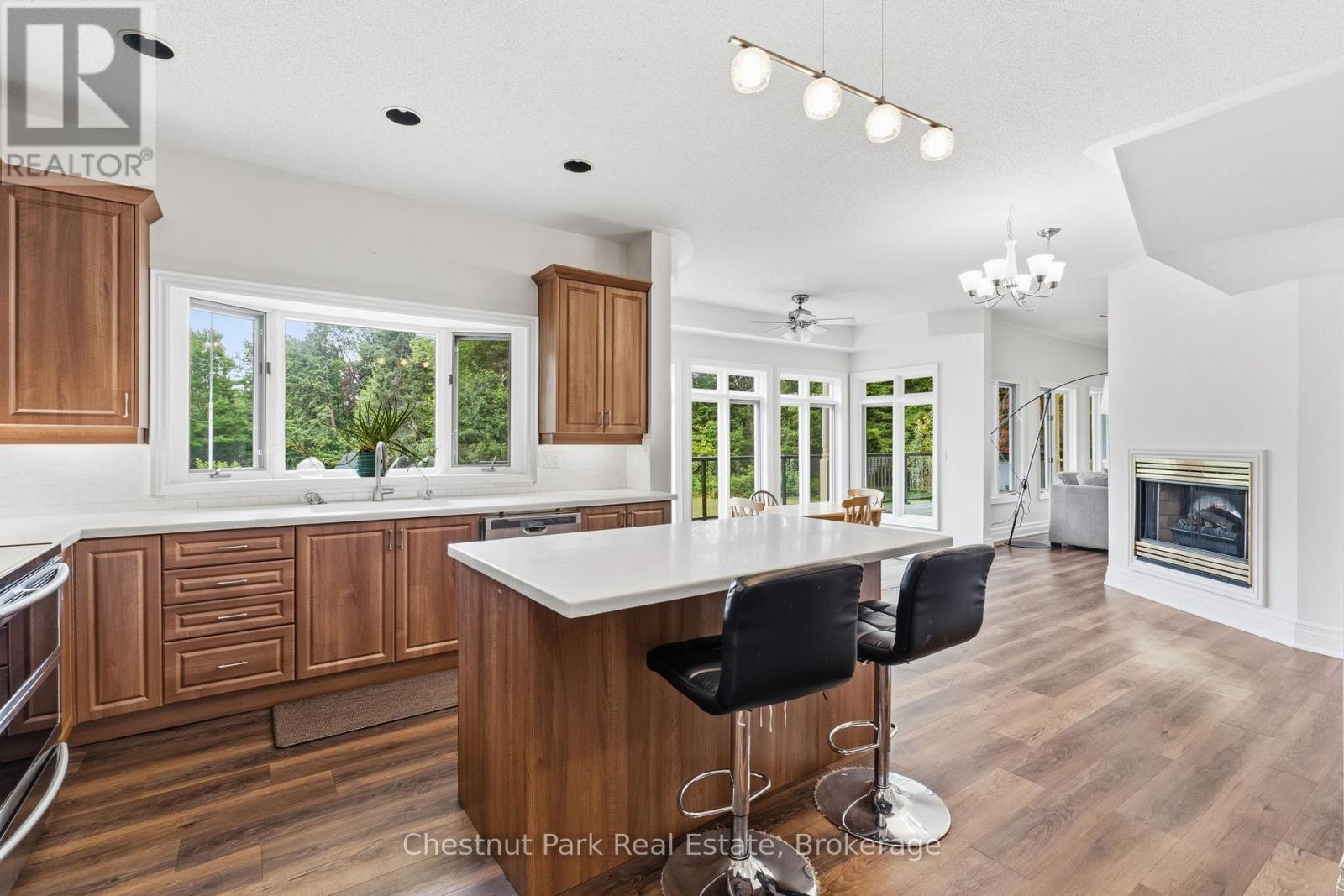 5 Bedroom Single Family Home/House's Image 15
