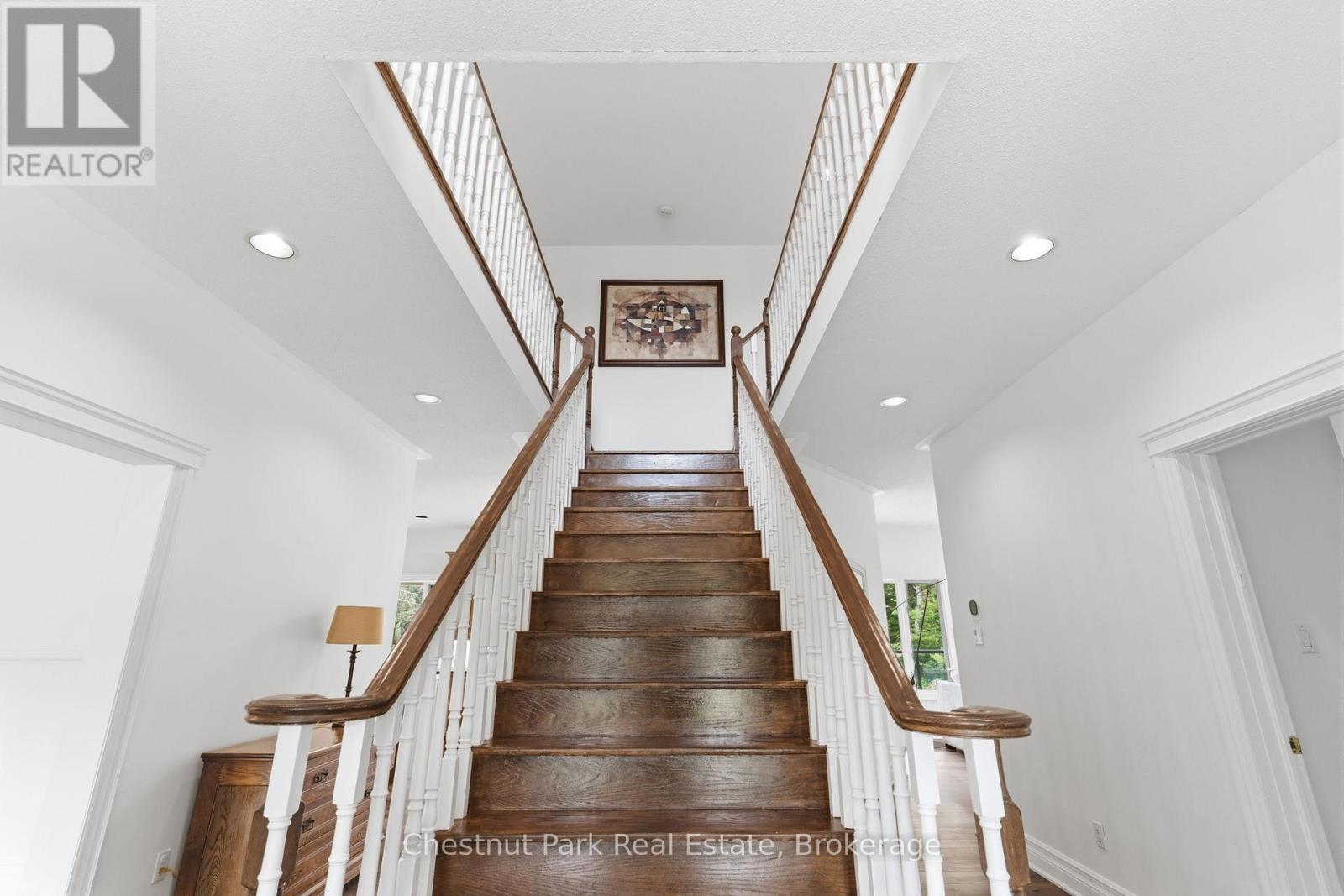 5 Bedroom Single Family Home/House's Image 9
