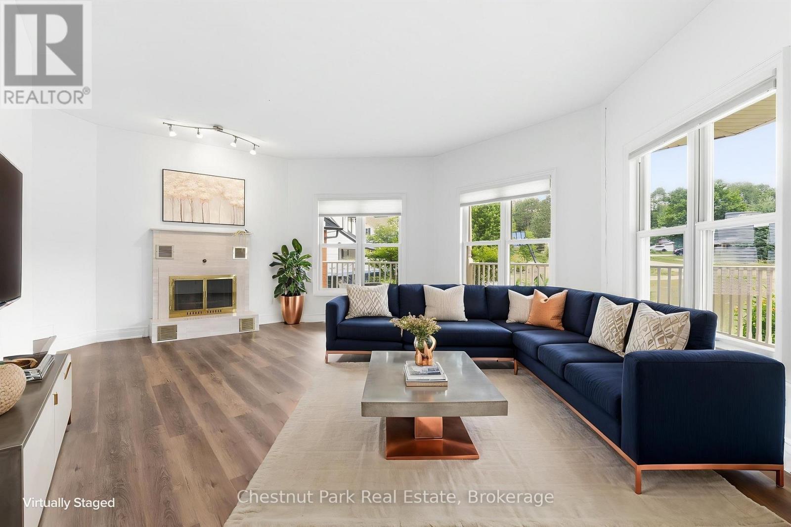 5 Bedroom Single Family Home/House's Image 7