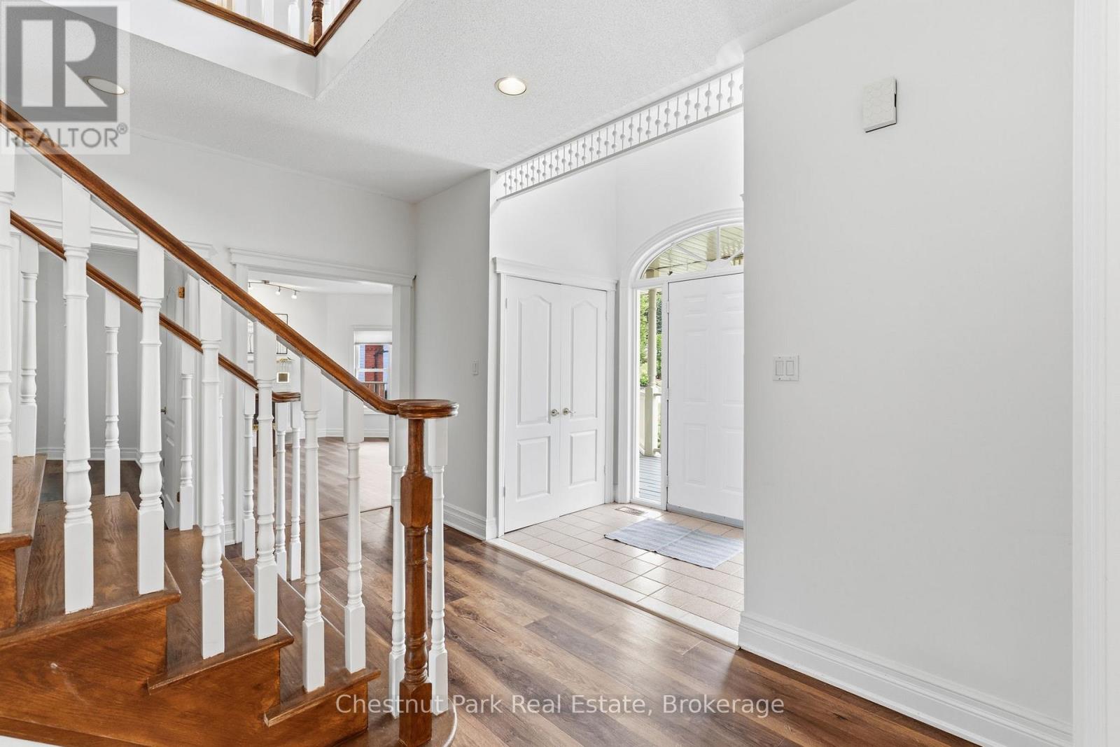 5 Bedroom Single Family Home/House's Image 6