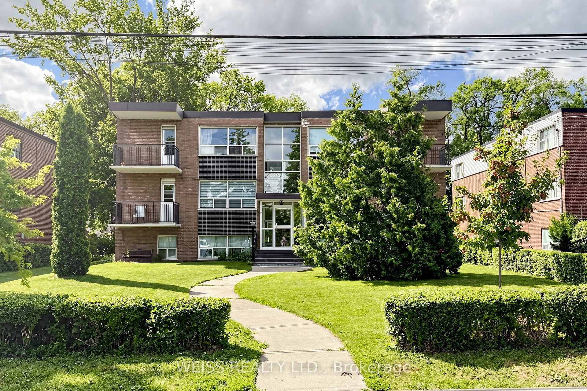 4 - 17 Fraserwood Avenue Toronto Ontario Canada Rent residential   WEISS REALTY LTD., Brokerage