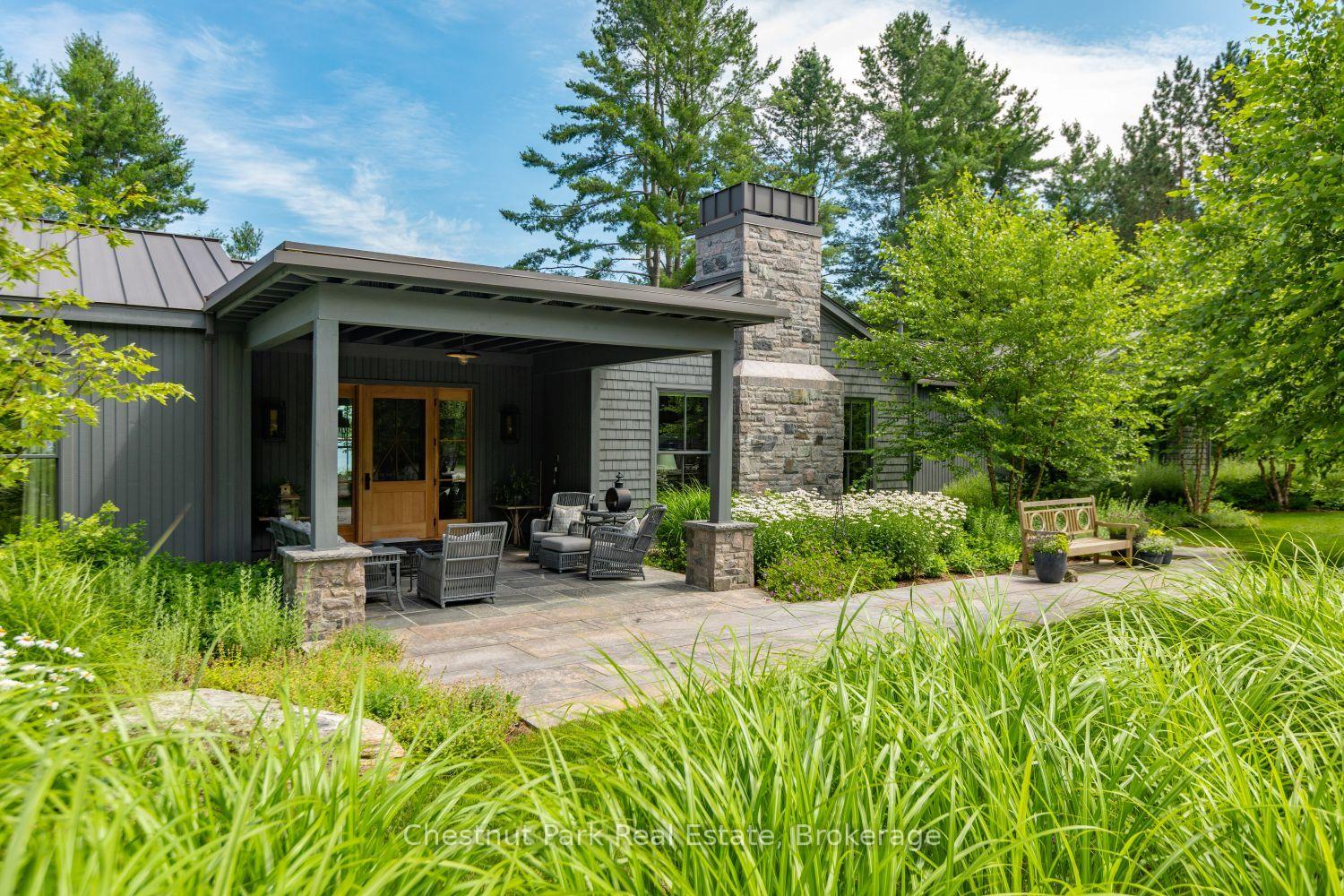 4 Bedroom Single Family Home/House's Image 3