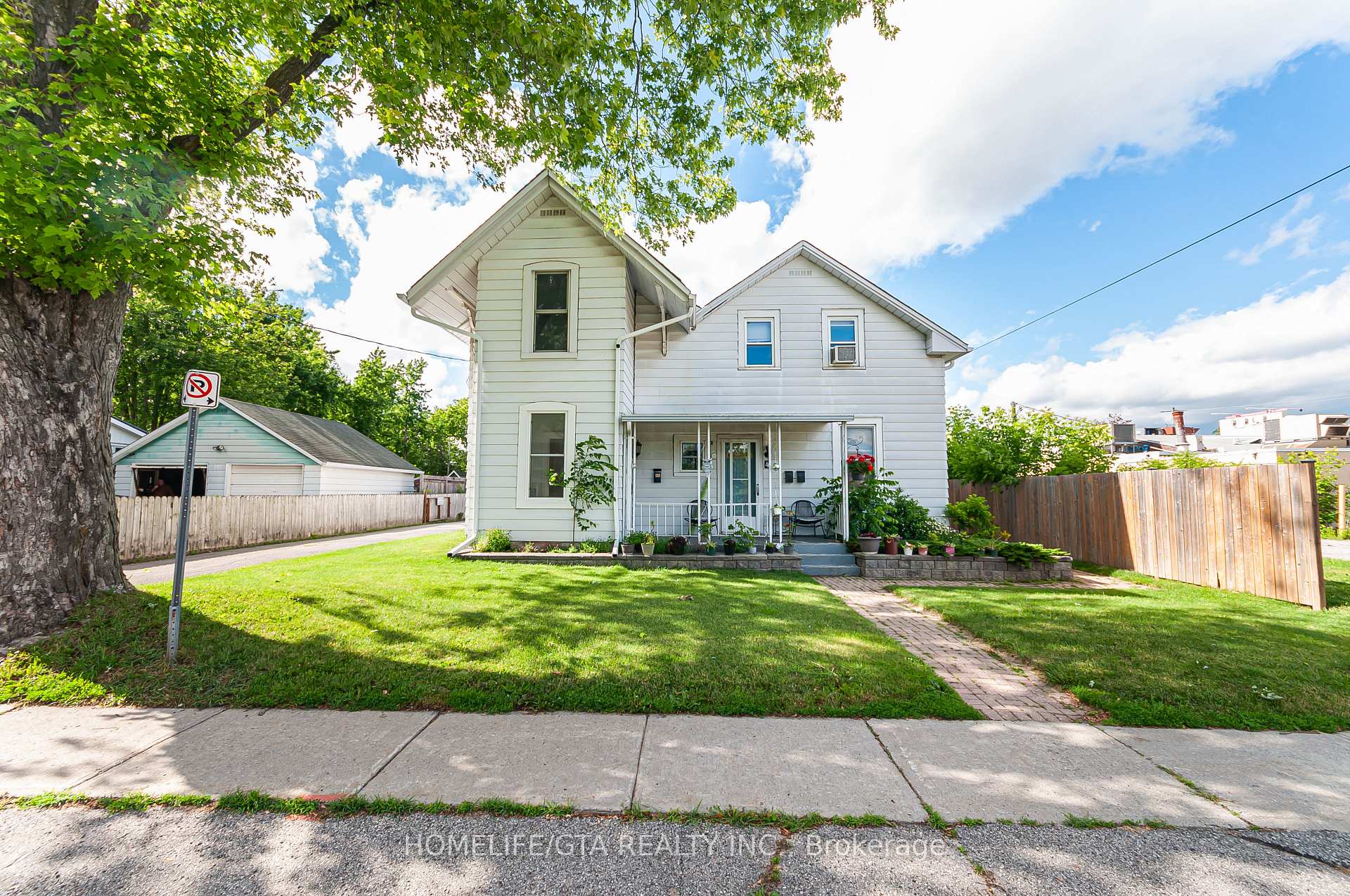 4 Melbourne Street W Kawartha Lakes Ontario Canada Rent residential HomeLife/GTA Realty Inc., Brokerage*