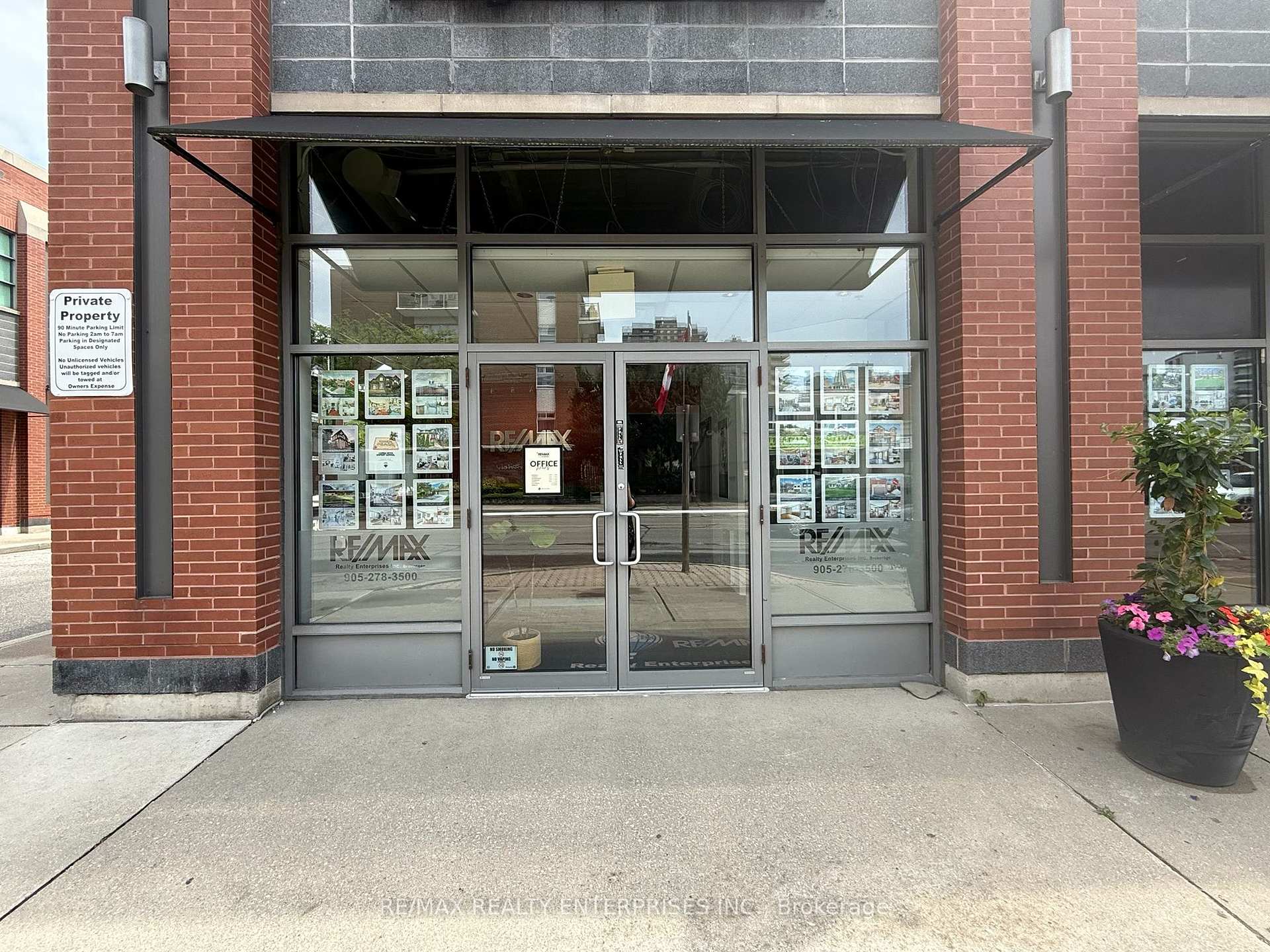 C - 125 Lakeshore Road E Mississauga Ontario Canada Lease commercial   THE TORUN TEAM | Re/Max Realty Enterprises Inc. Brokerage*