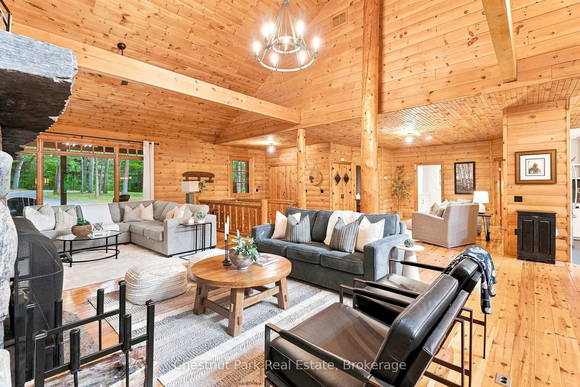 4 Bedroom Single Family Home/House's Image 12
