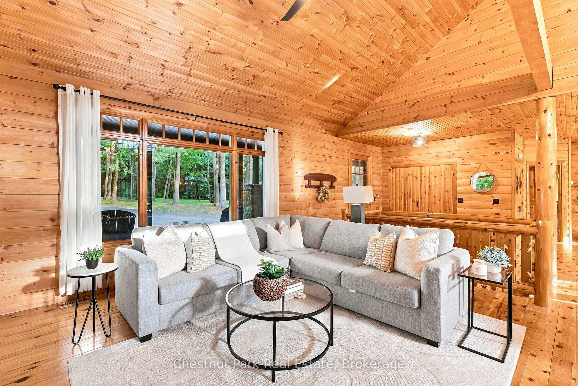 4 Bedroom Single Family Home/House's Image 9