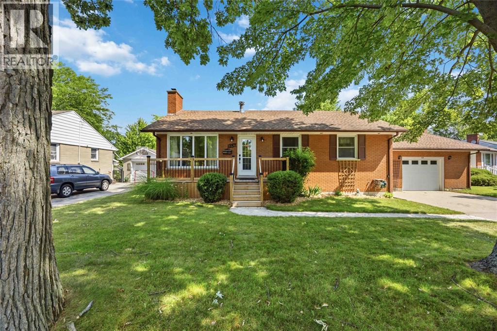 824 CHARLESWORTH DRIVE Sarnia Ontario Canada Sale residential Linda Miller RE/MAX PRIME PROPERTIES UNIQUE GROUP, BROKERAGE