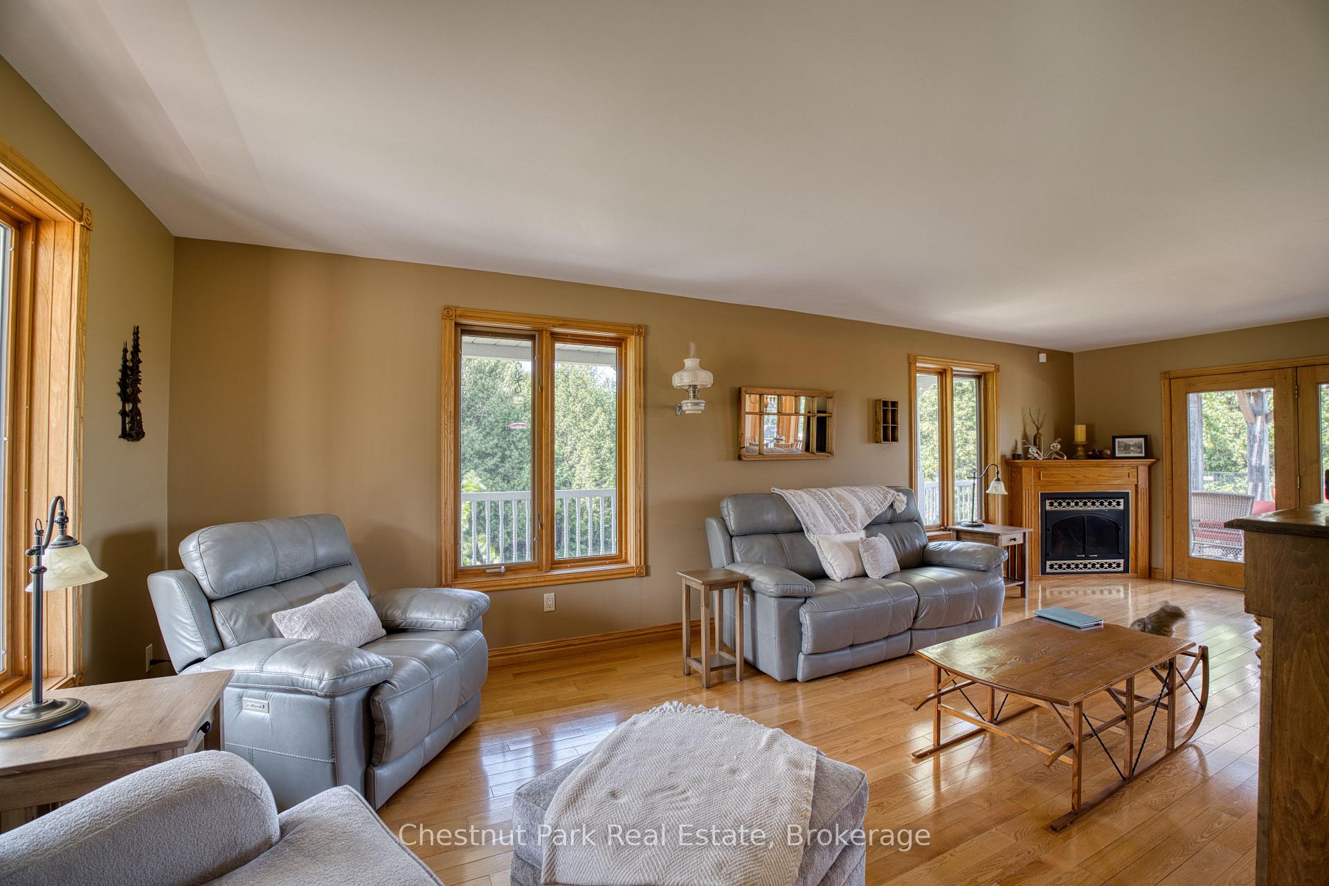 3 Bedroom Single Family Home/House's Image 10