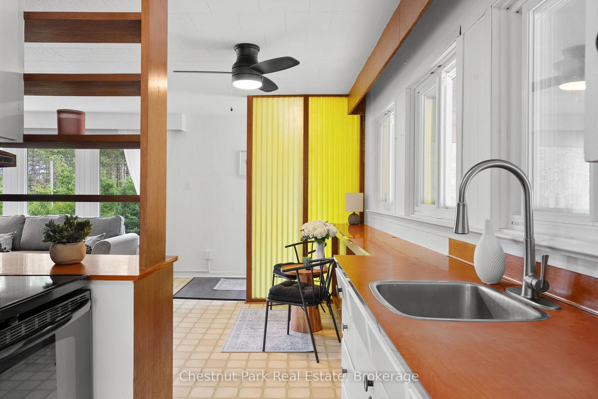 3 Bedroom Single Family Home/House's Image 12