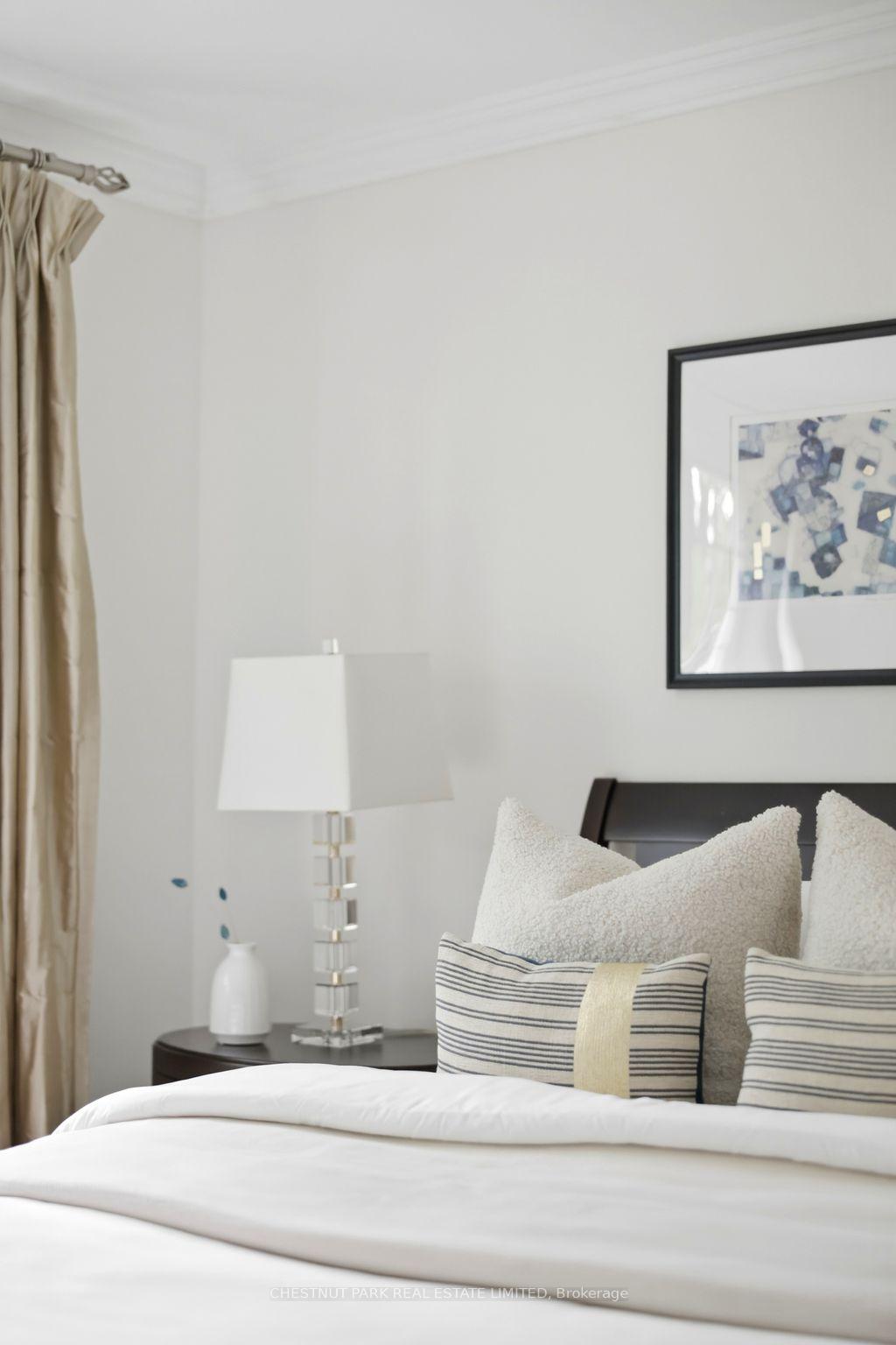 4 Bedroom Single Family Home/House's Image 18