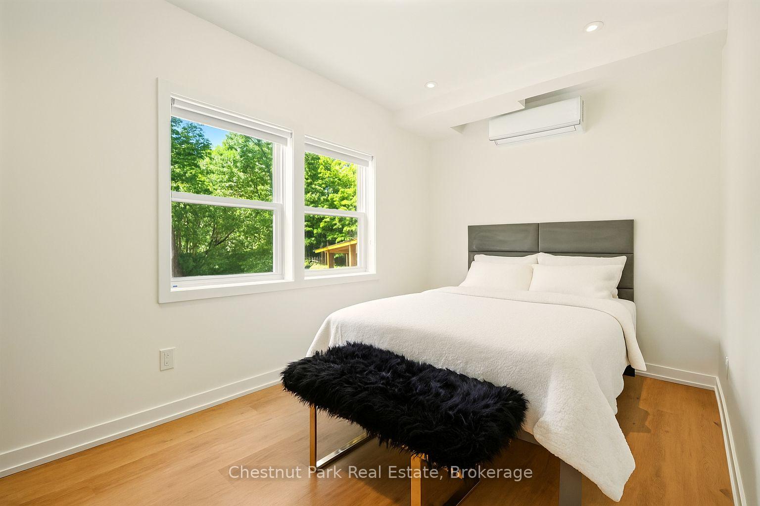 5 Bedroom Single Family Home/House's Image 16