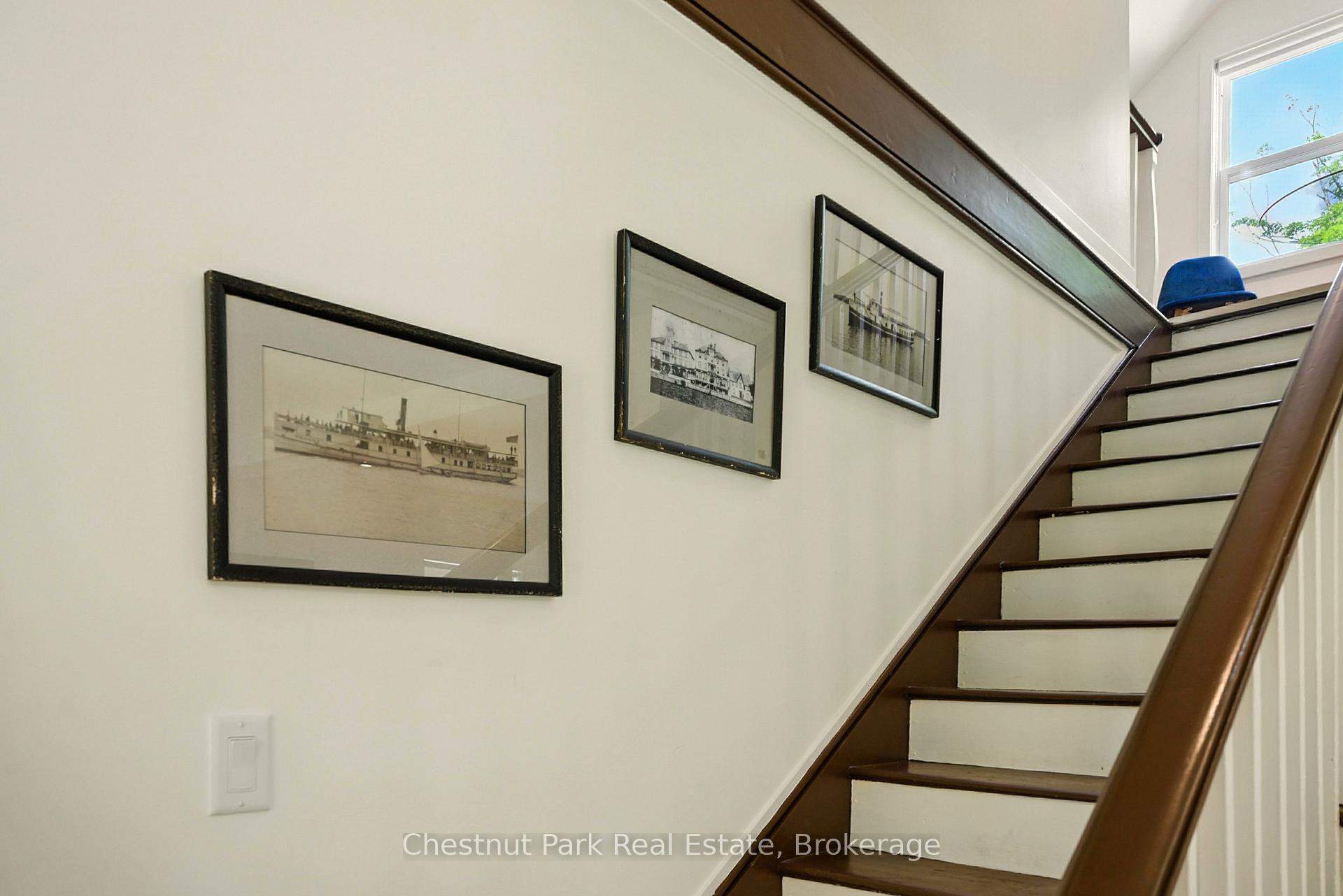 5 Bedroom Single Family Home/House's Image 11