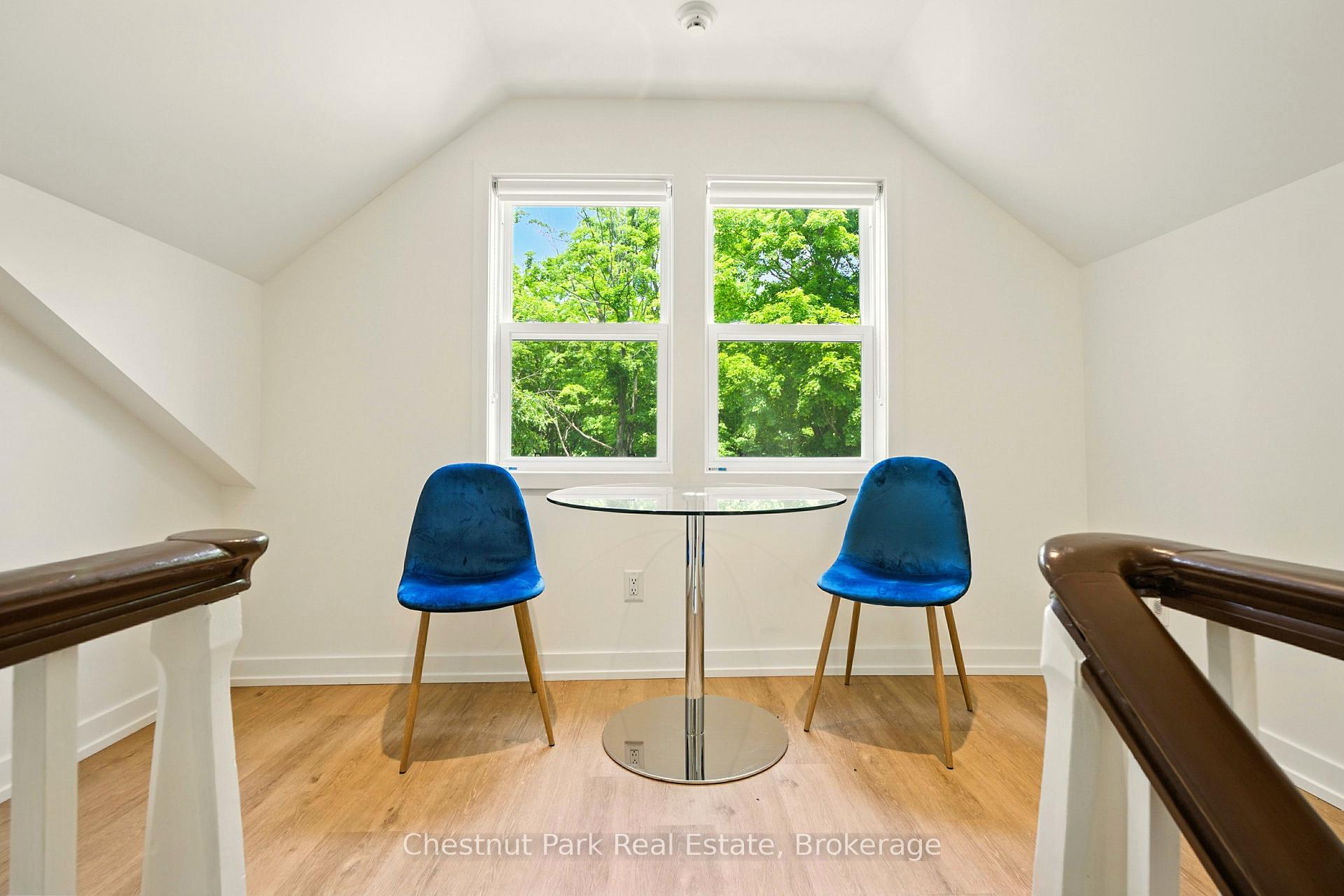 5 Bedroom Single Family Home/House's Image 12
