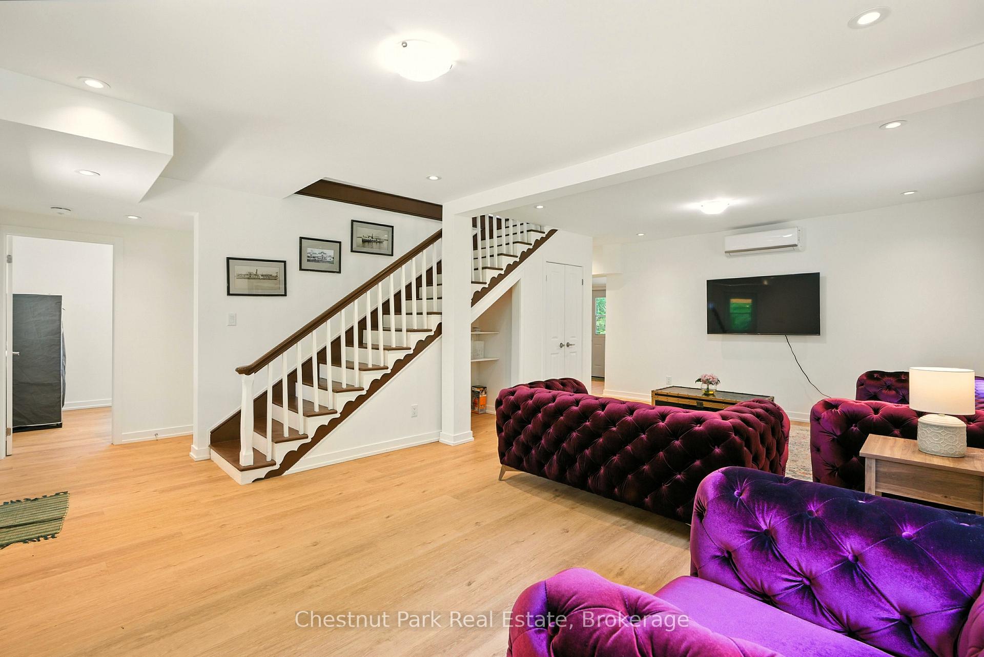 5 Bedroom Single Family Home/House's Image 10