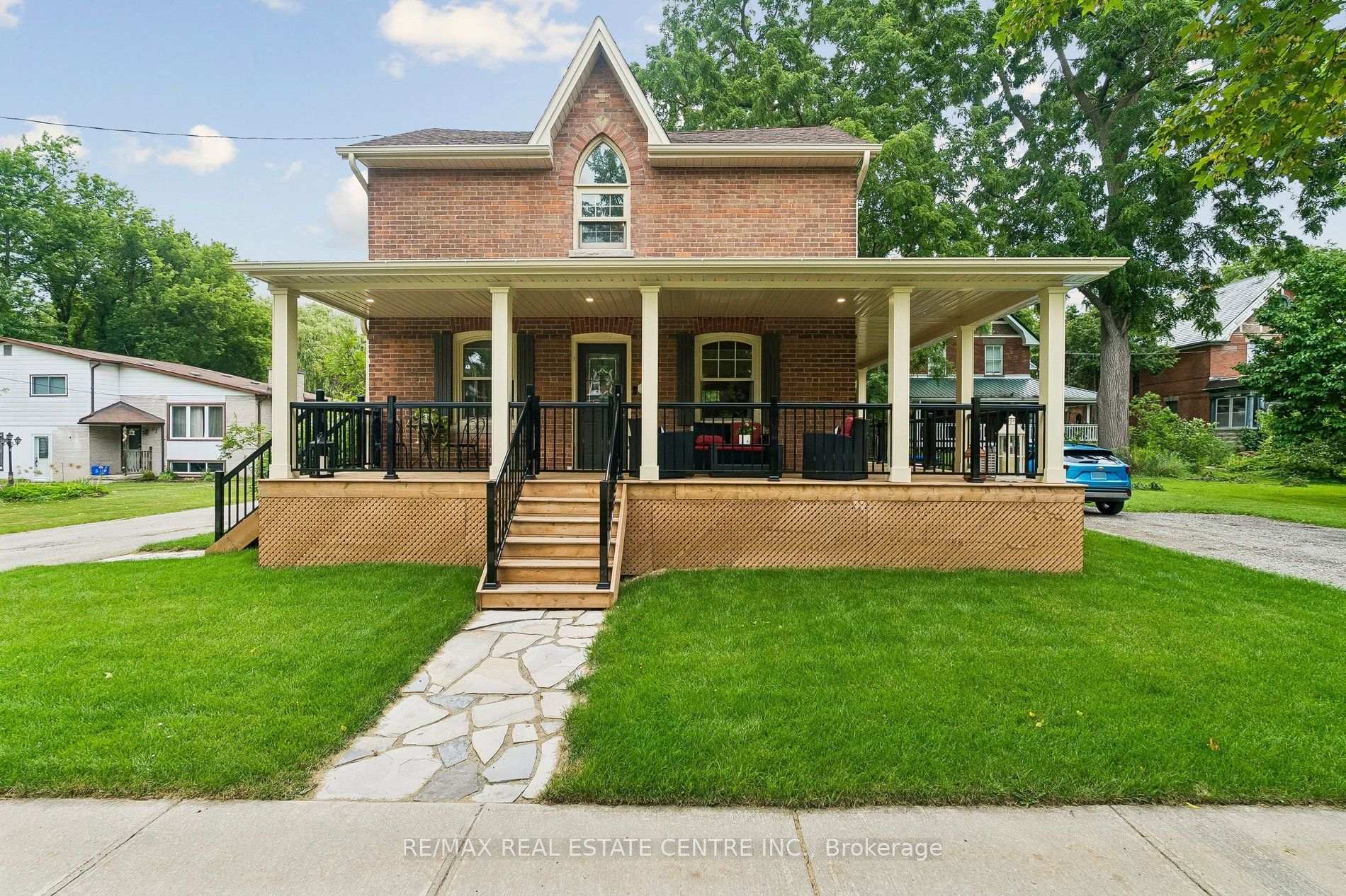 83 Centre Street N New Tecumseth Ontario Canada Sale residential Linda Hummel Right at Home Realty, Brokerage*