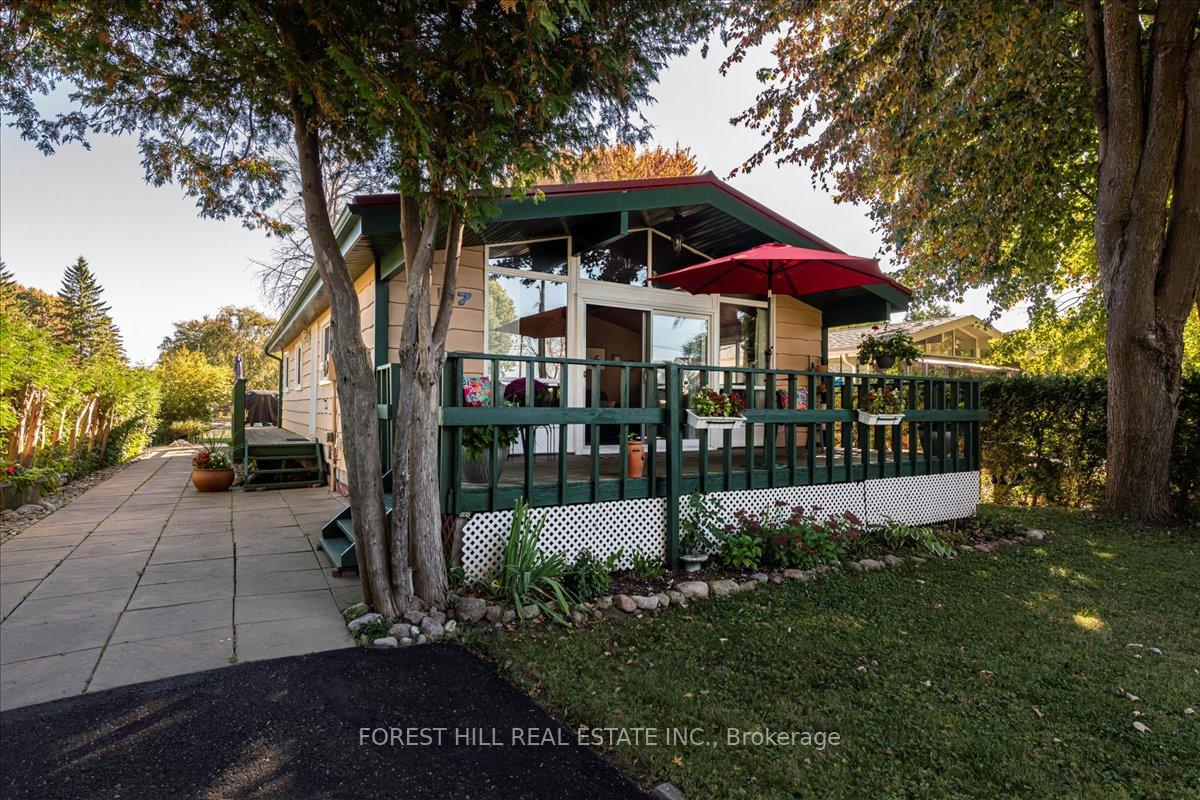 67 Lake Avenue — recently sold in Lagoon City