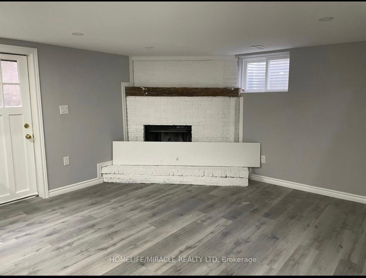 Lower - 23 Jay Court Kitchener Ontario Canada Rent residential   HomeLife/Miracle Realty Ltd., Brokerage*