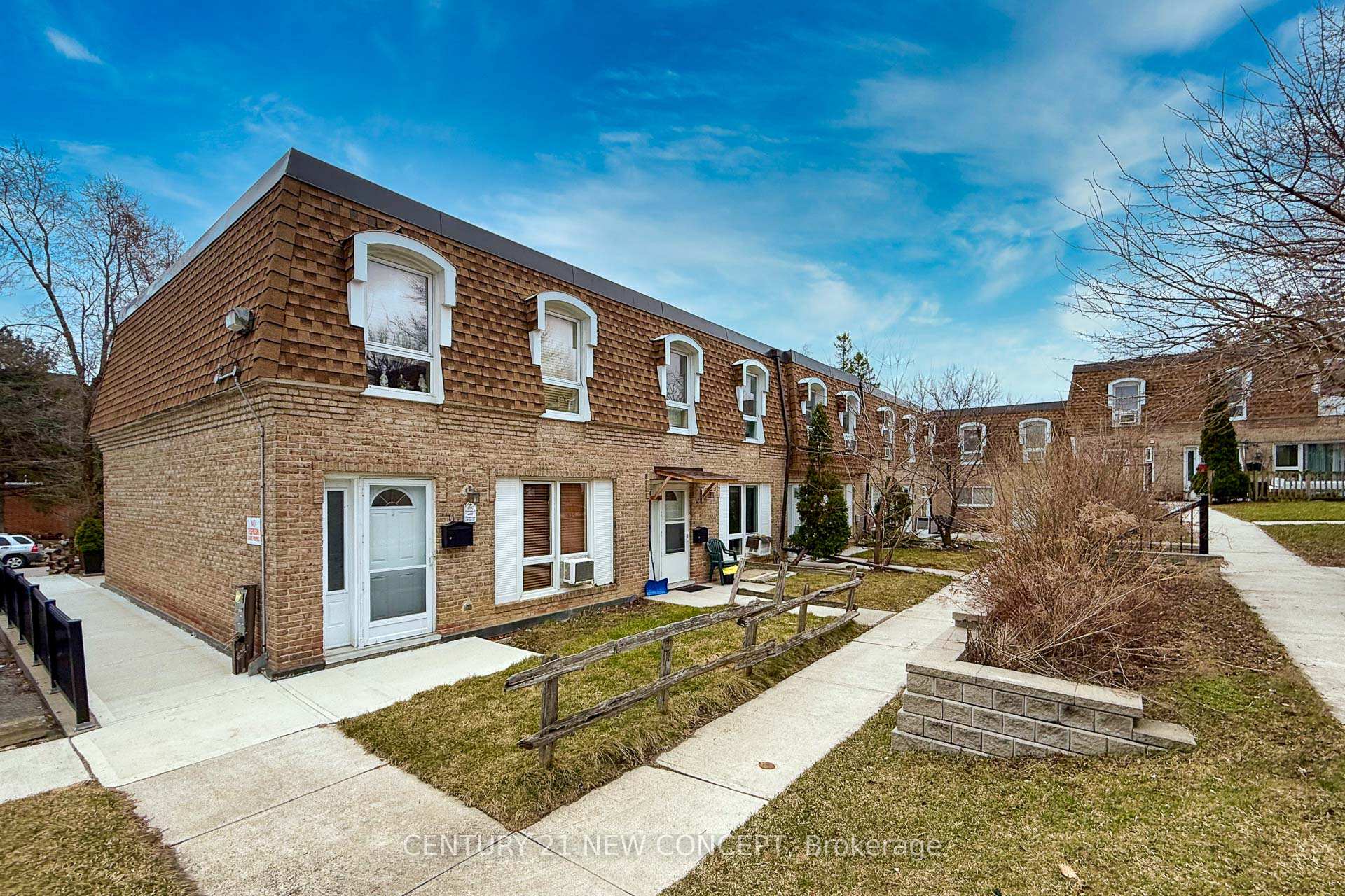 13 - 1310 Gulleden Drive Mississauga Ontario Canada Sale residential HELEN KIM Century 21 New Concept, Brokerage*