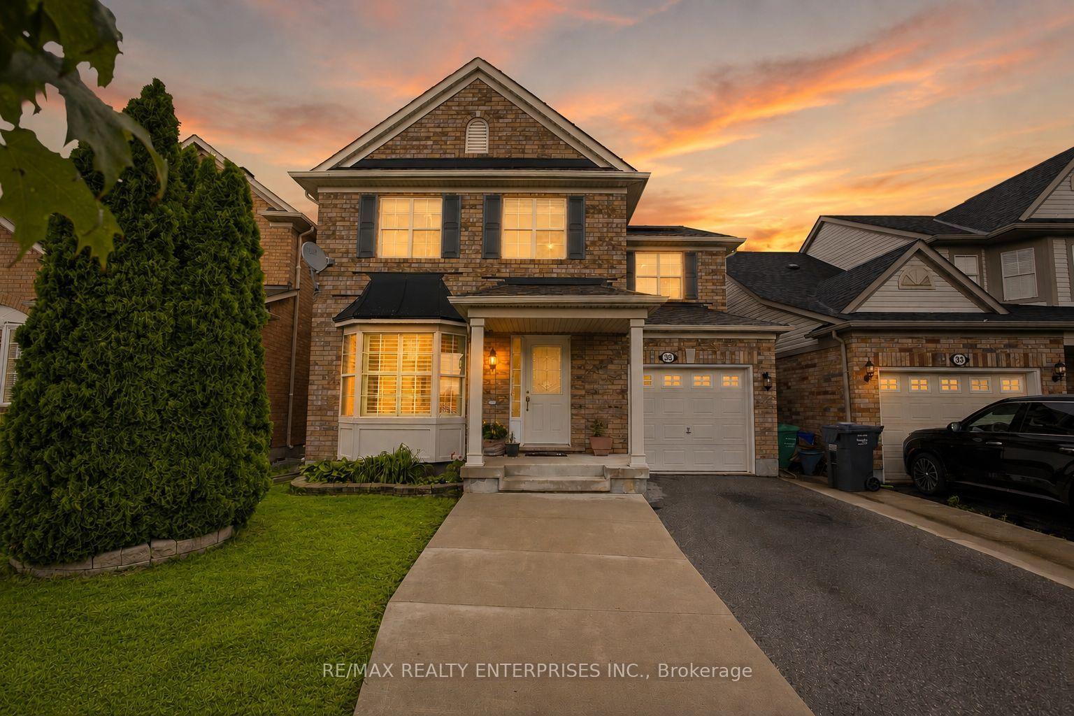 35 Bonavista Drive Brampton Ontario Canada Sale residential Charlene De Silva RE/MAX REALTY ENTERPRISES INC.