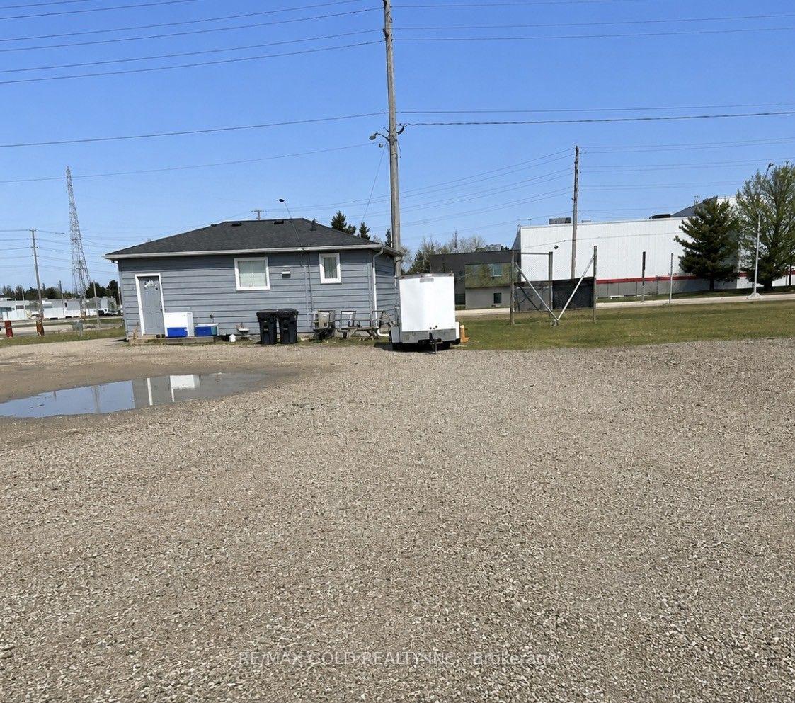 455 South Edgeware Road St. Thomas Ontario Canada Sale residential Gurvinder Johal RE/MAX Gold Realty Inc., Brokerage *