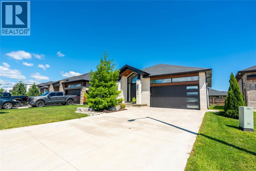 616 MEAD COURT Sarnia Ontario Canada Sale residential Kevin Thompson RE/MAX PRIME PROPERTIES UNIQUE GROUP, BROKERAGE