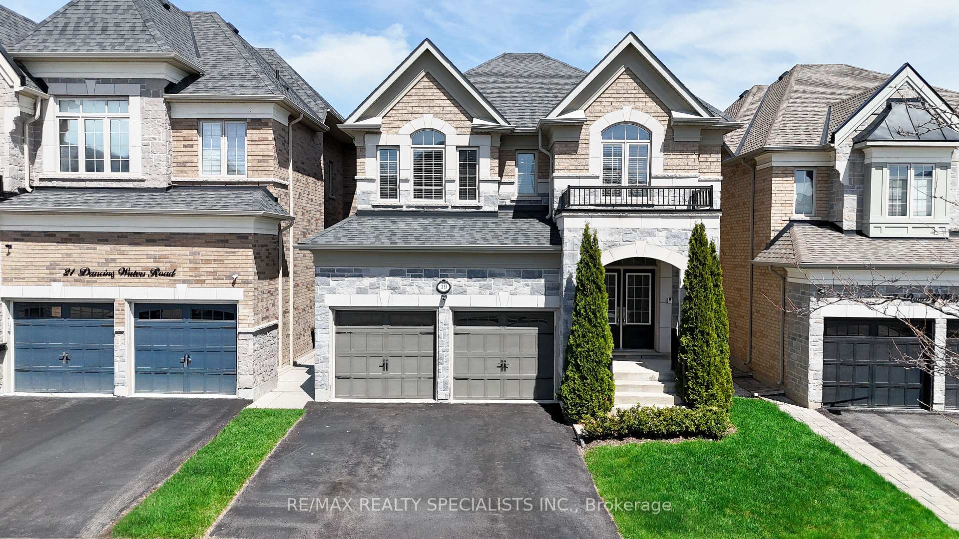 19 Dancing Waters Road Brampton Ontario Canada Sale residential Jasmine Noronha Royal LePage Signature Realty, Brokerage