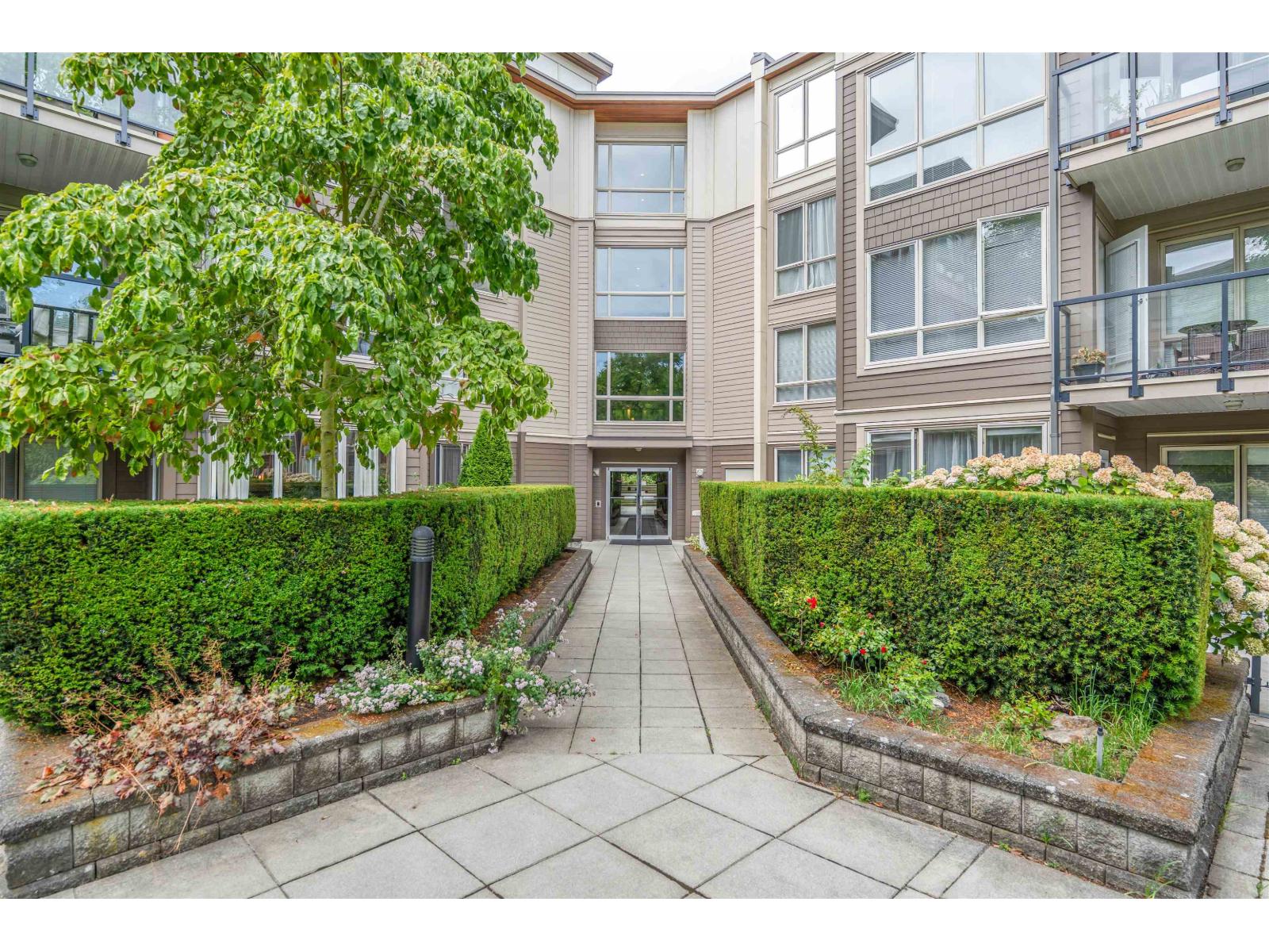 327 15918 26 AVENUE Surrey British Columbia Canada Sale residential Minh Ta Saba Realty Ltd