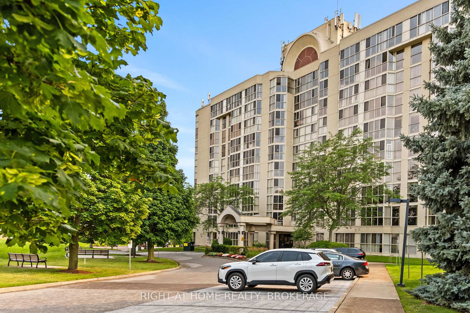 801 - 162 Martindale Road St. Catharines Ontario Canada Sale residential Tom Woods Right at Home Realty, Brokerage*