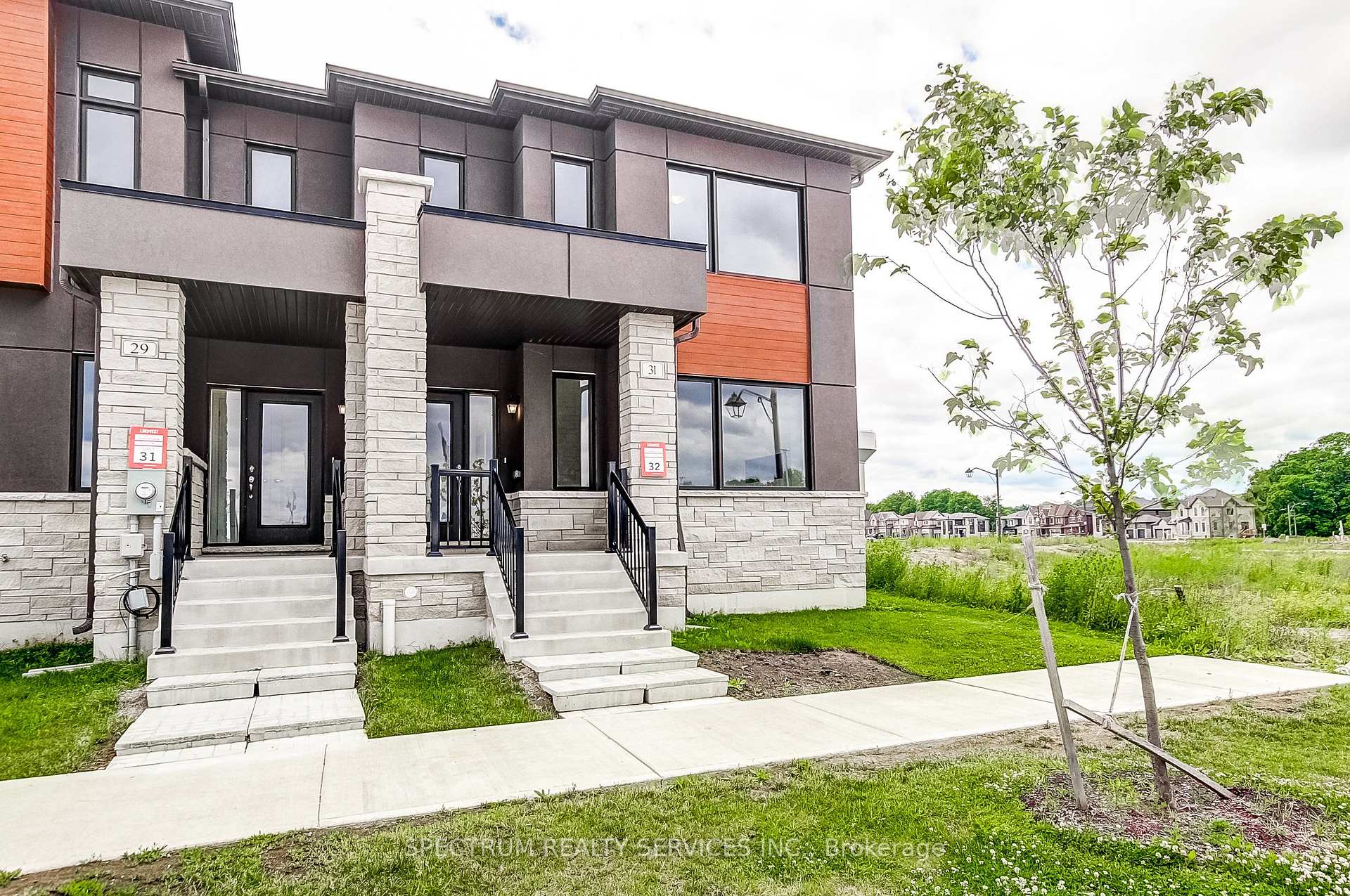 31 Strickland Avenue Brant Ontario Canada Sale residential Lazlo Vavrovics Spectrum Realty Services Inc., Brokerage *