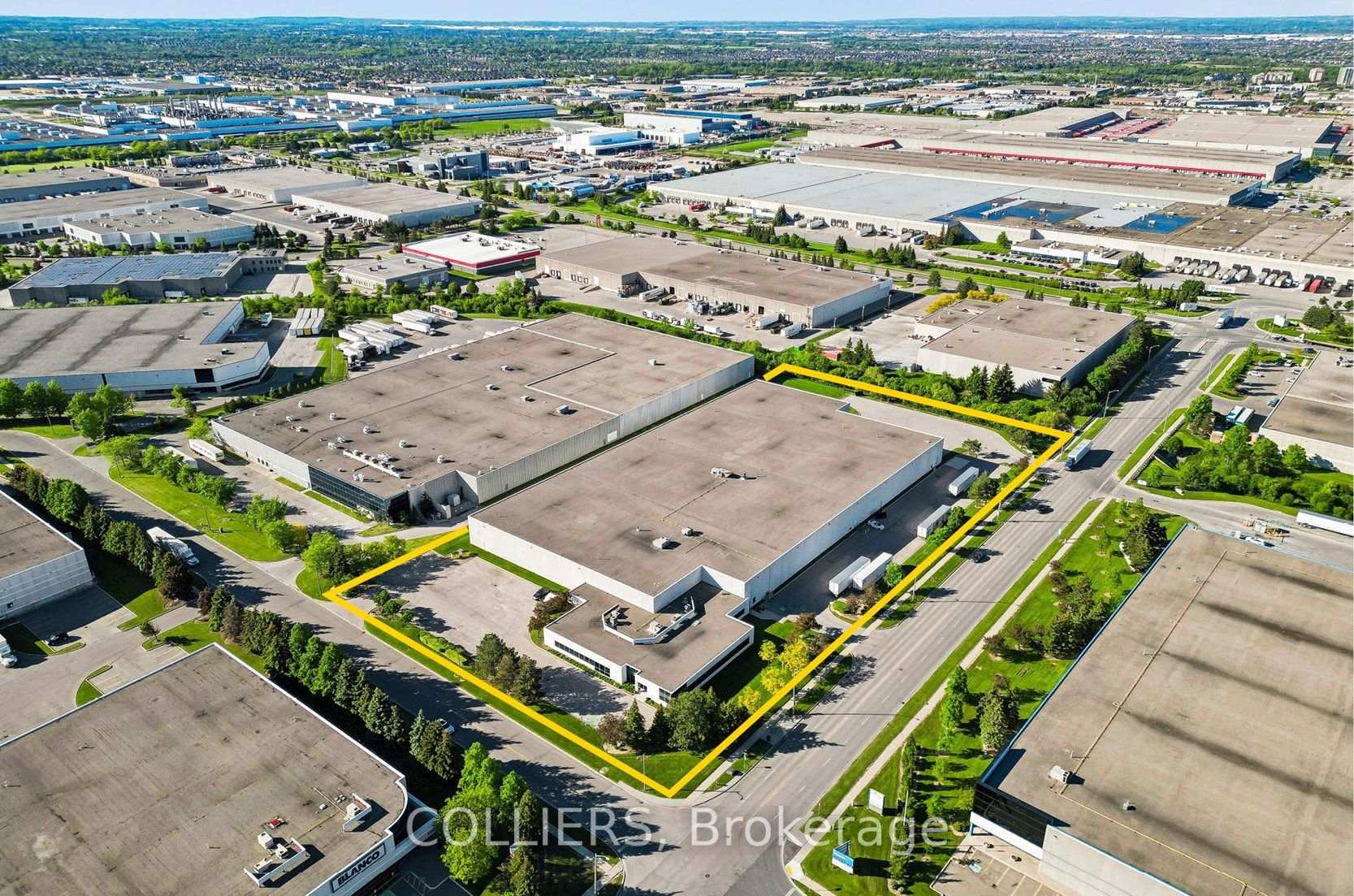 35 Precidio Court Brampton Ontario Canada Sale commercial Ali Zamani RE/MAX PREMIER INC. Brokerage*