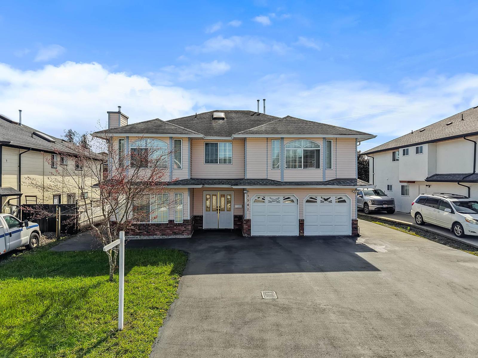 3542 GALIANO DRIVE Abbotsford British Columbia Canada Sale residential Peter Skrzyniarz HOMELIFE ADVANTAGE REALTY LTD,