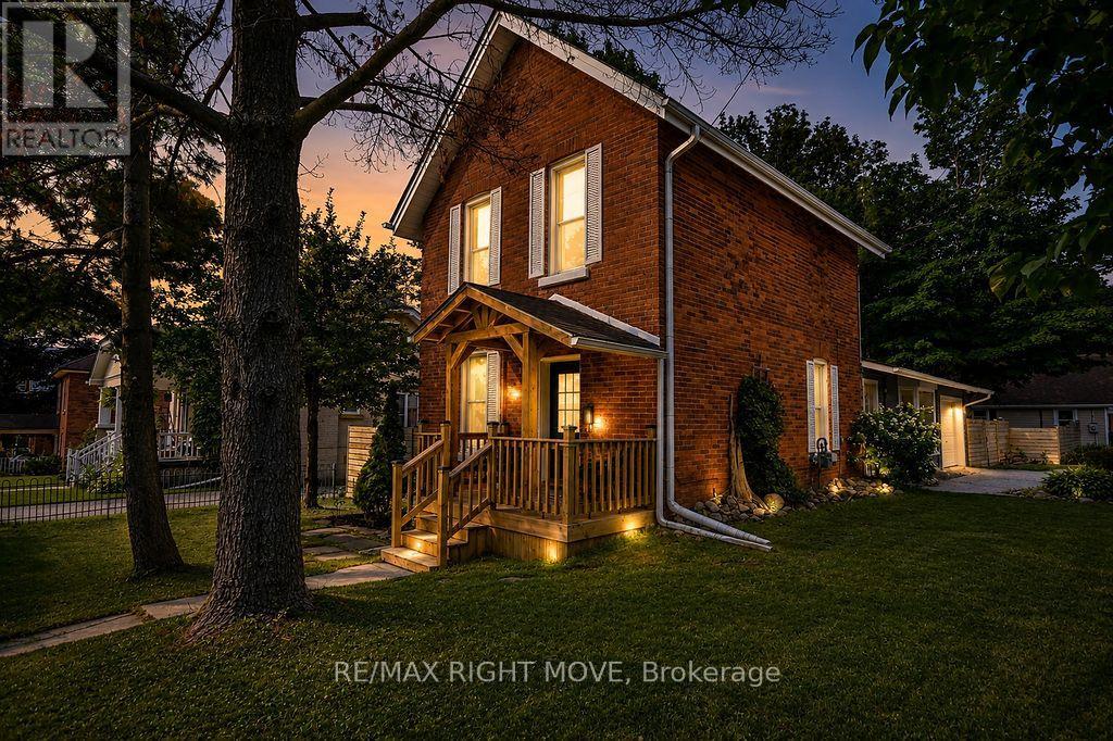 119 Emily Street Orillia Ontario Canada Sale residential Jack Latimer RE/MAX RIGHT MOVE, BROKERAGE *