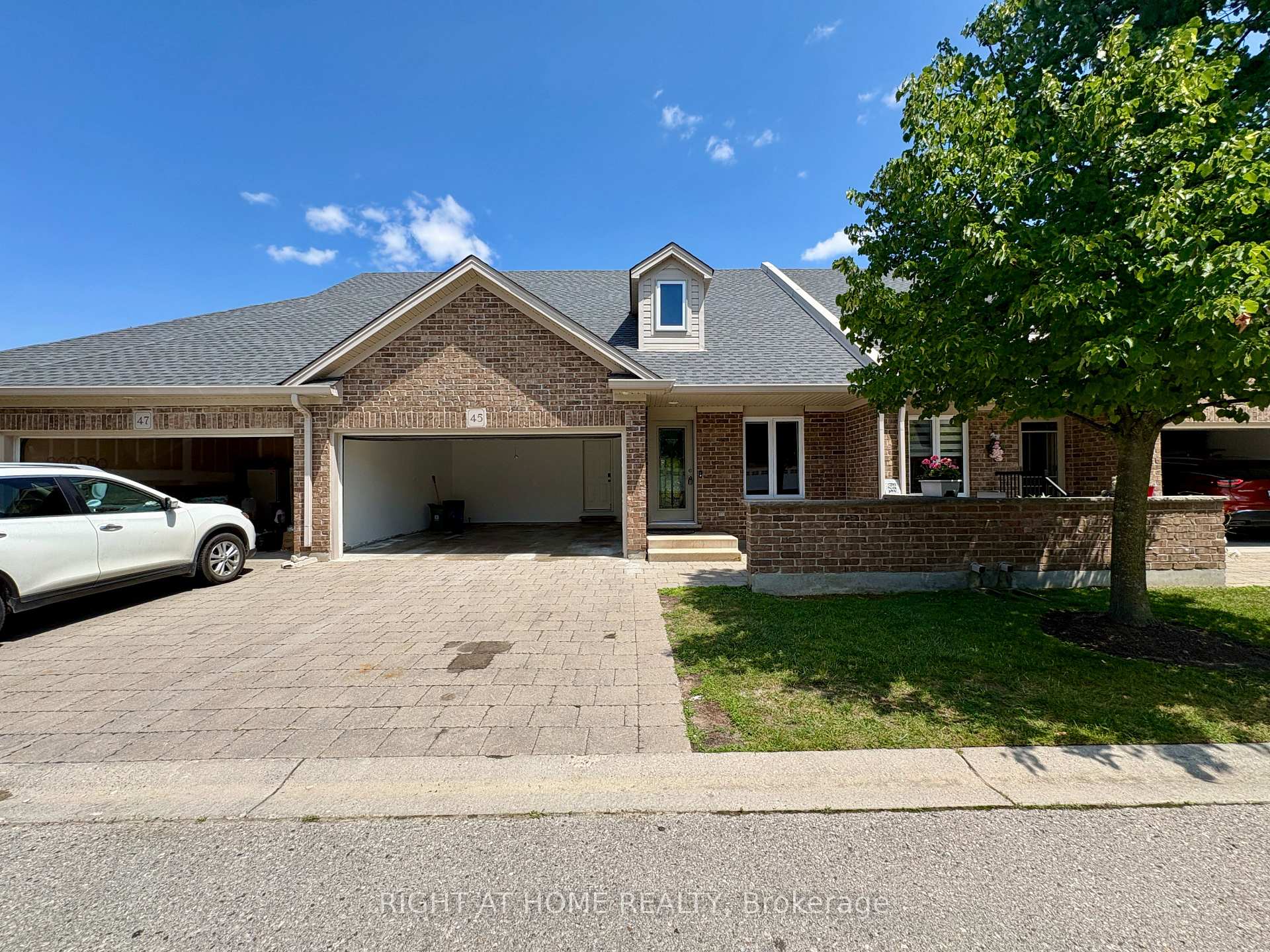 45 - 1853 Blackwater Road London North Ontario Canada Rent residential Manuela Evans Right at Home Realty, Brokerage*