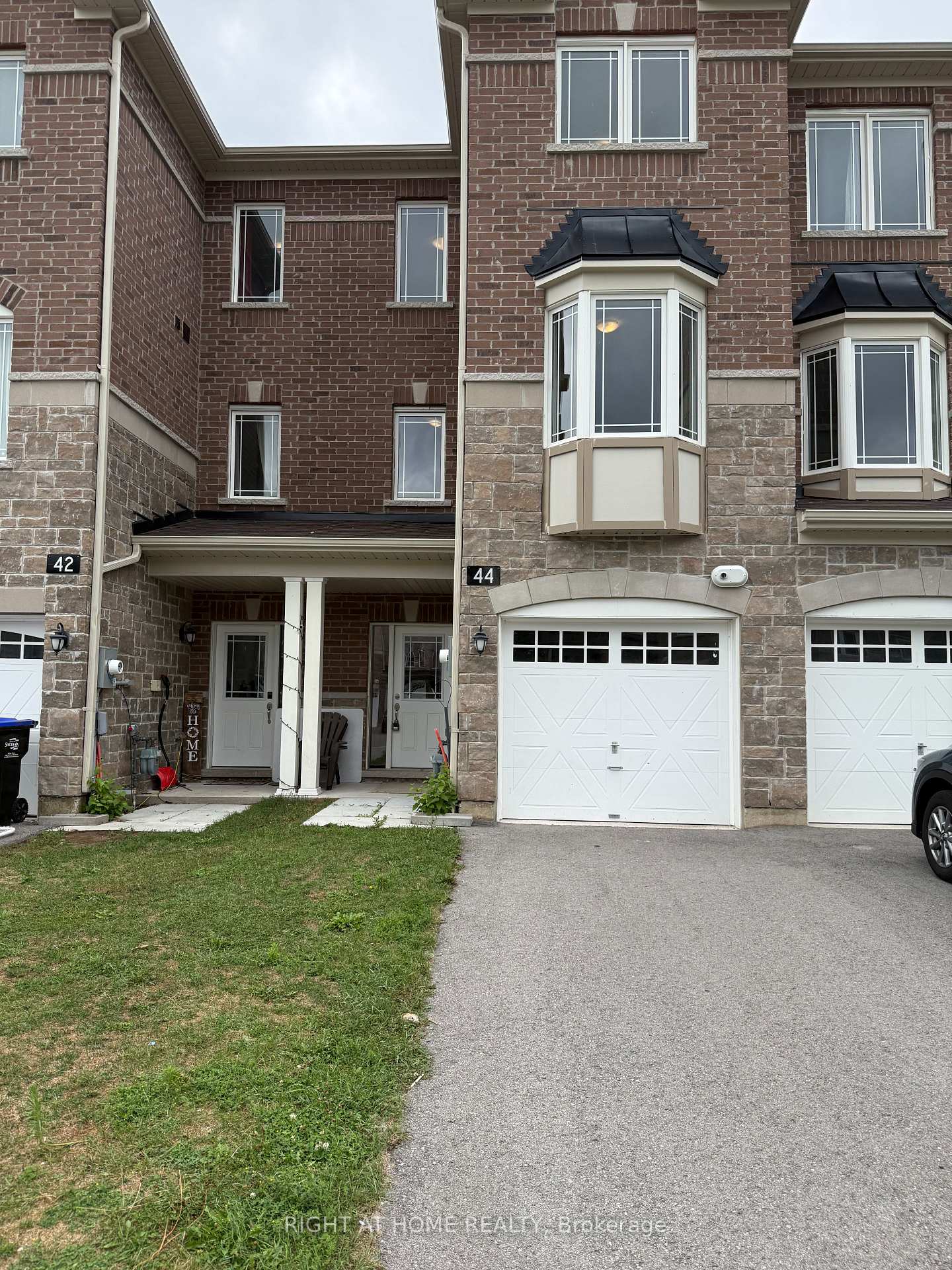 44 Milson Crescent Essa Ontario Canada Rent residential Tetyana Kmets Right at Home Realty, Brokerage*