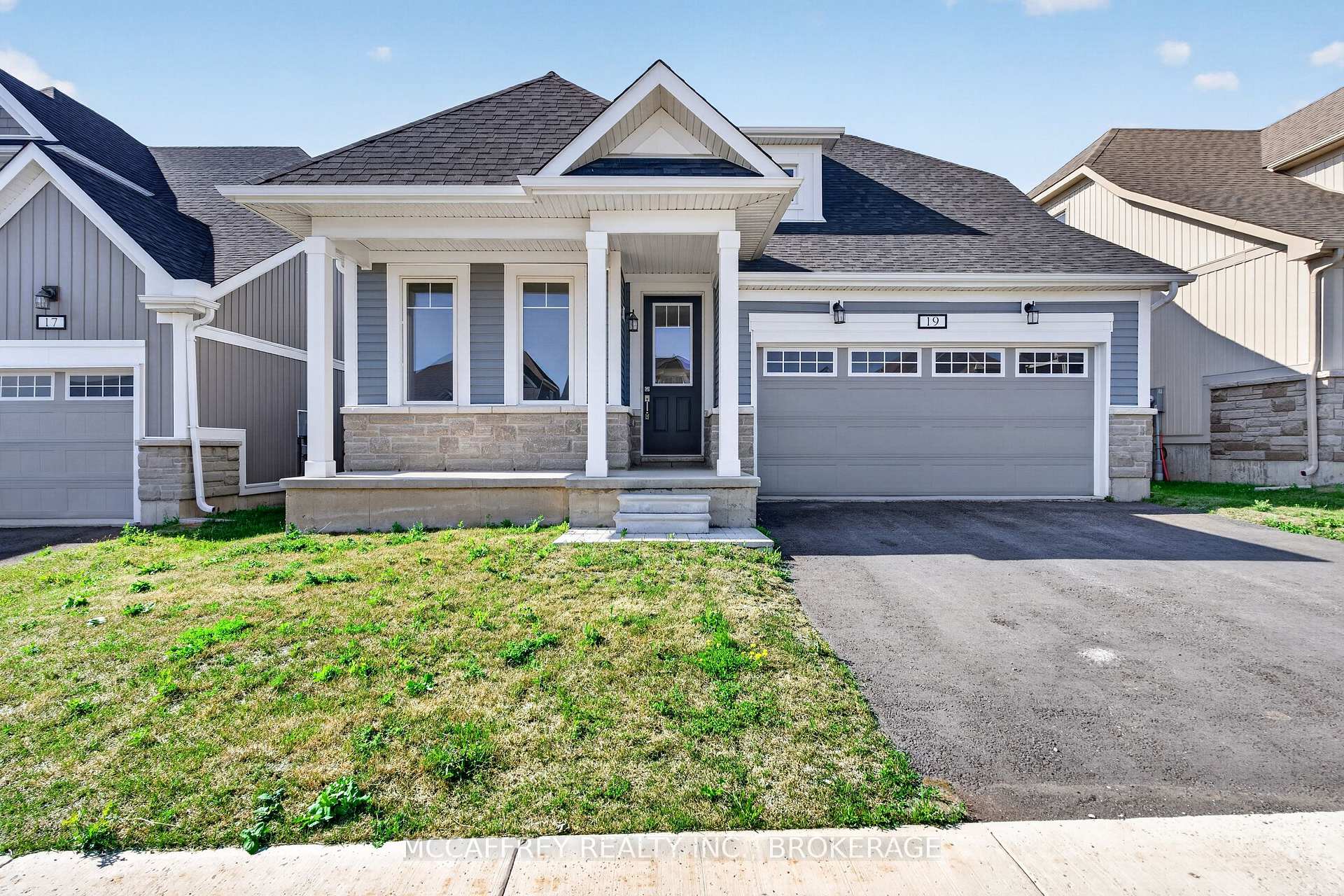 19 Oakmont Drive Loyalist Ontario Canada Sale residential Shannon McCaffrey McCaffrey Realty Inc., Brokerage