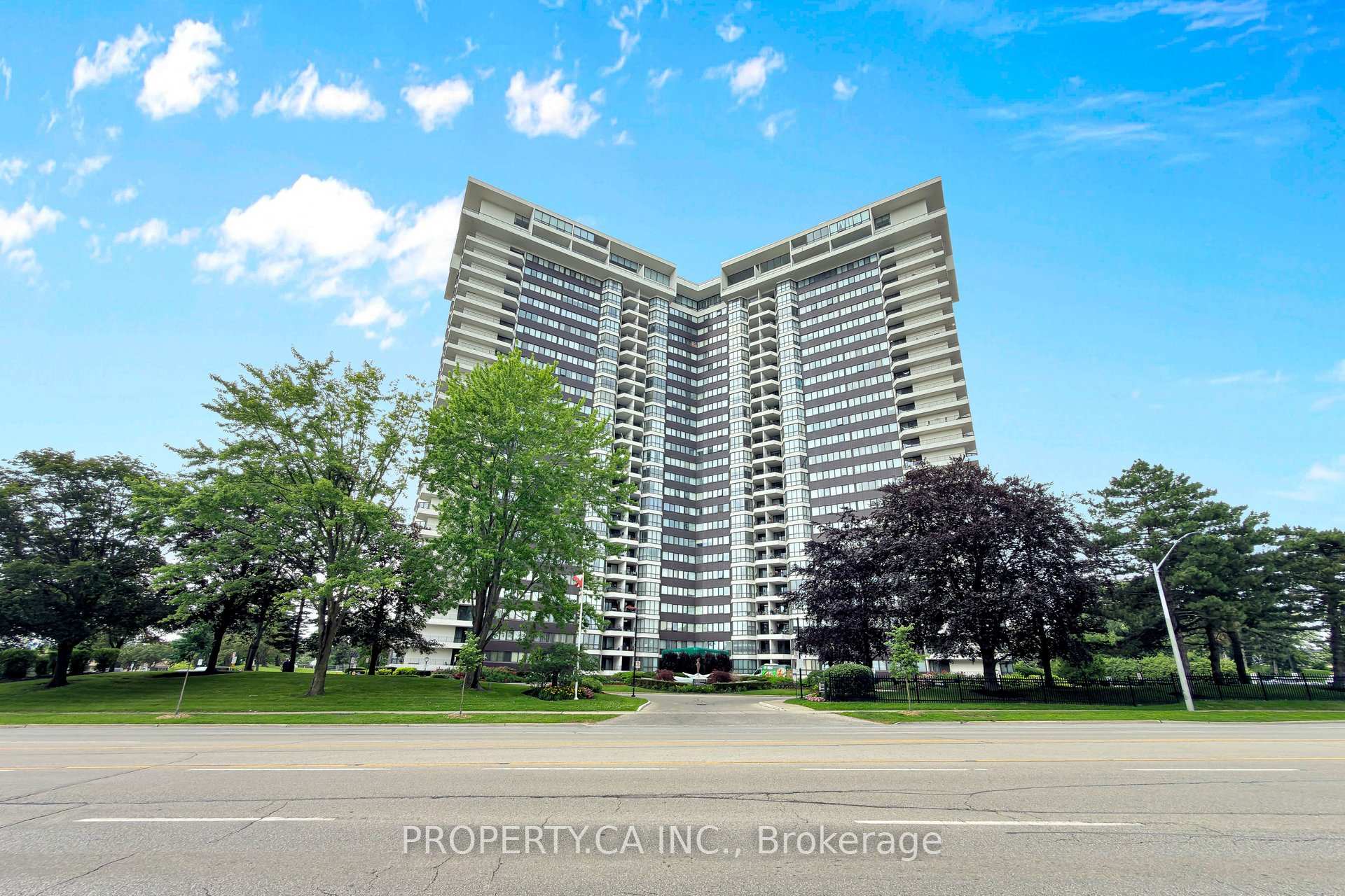 802 - 1333 Bloor Street Mississauga Ontario Canada Sale residential   Forest Hill Real Estate Inc., Brokerage*