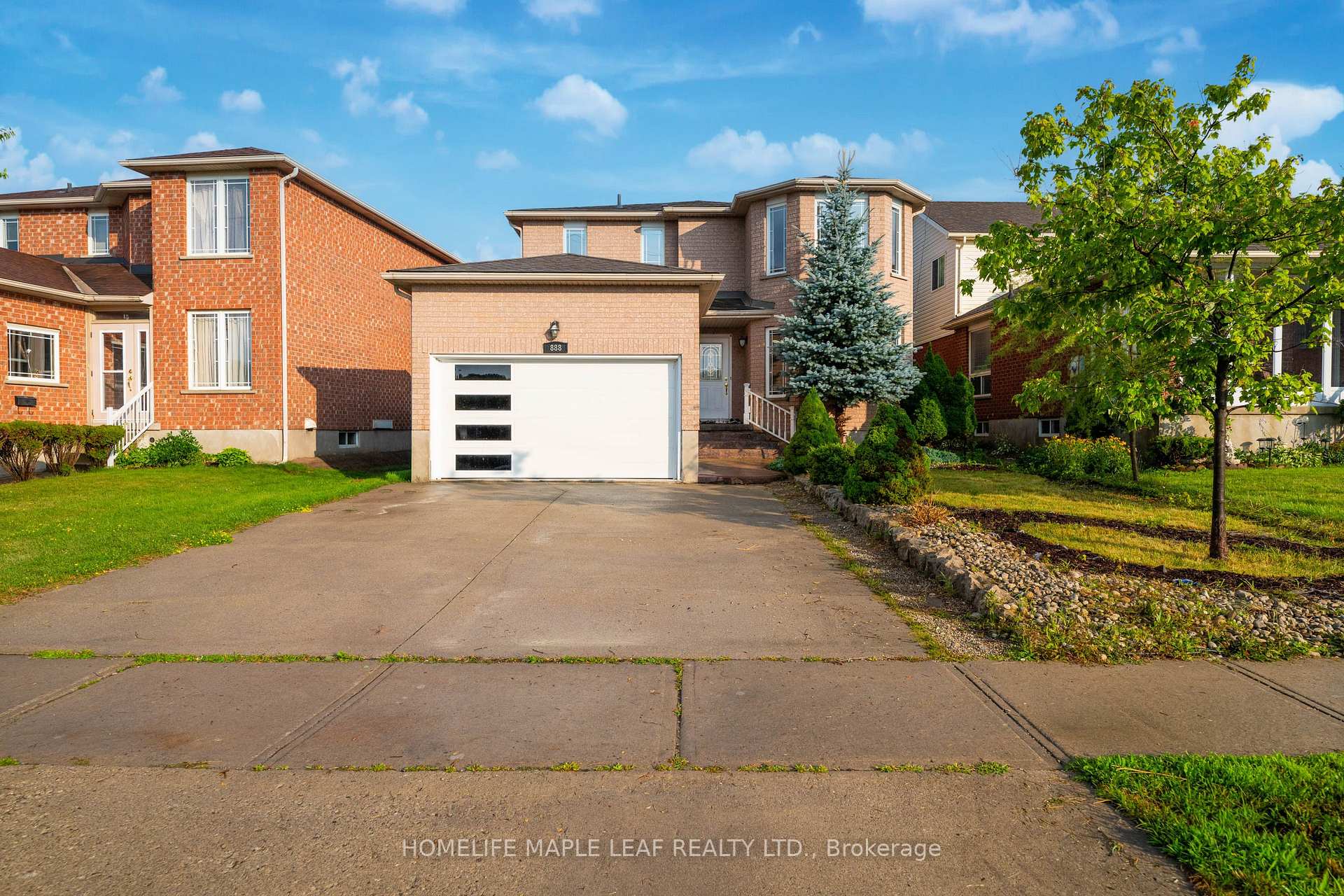 888 Paisley Road Guelph Ontario Canada Sale residential   HomeLife Maple Leaf Realty Ltd., Brokerage *