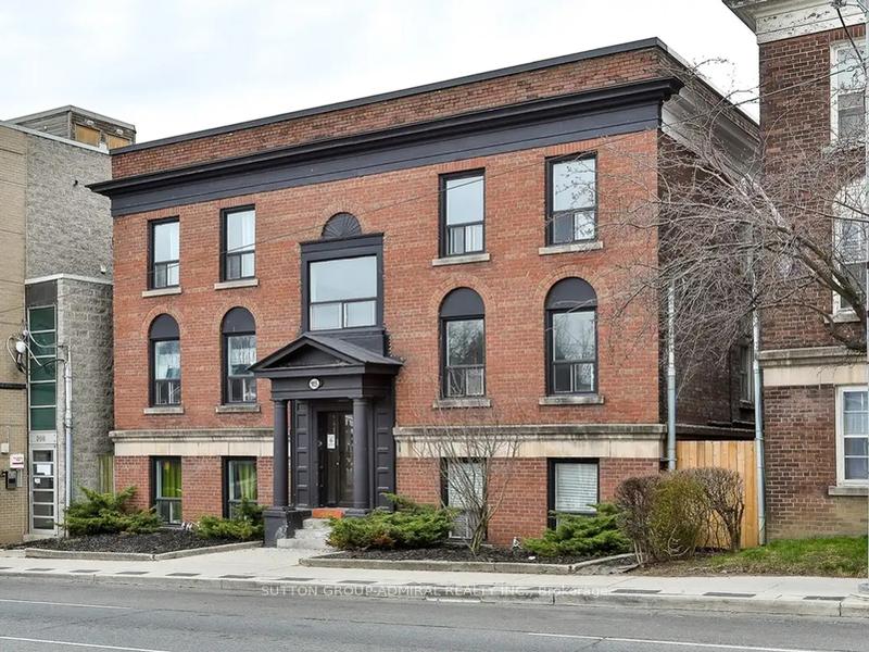 12 - 915 St Clair Avenue W Toronto Ontario Canada Rent residential Kenneth Sorinmade Sutton Group-Admiral Realty Inc., Brokerage *