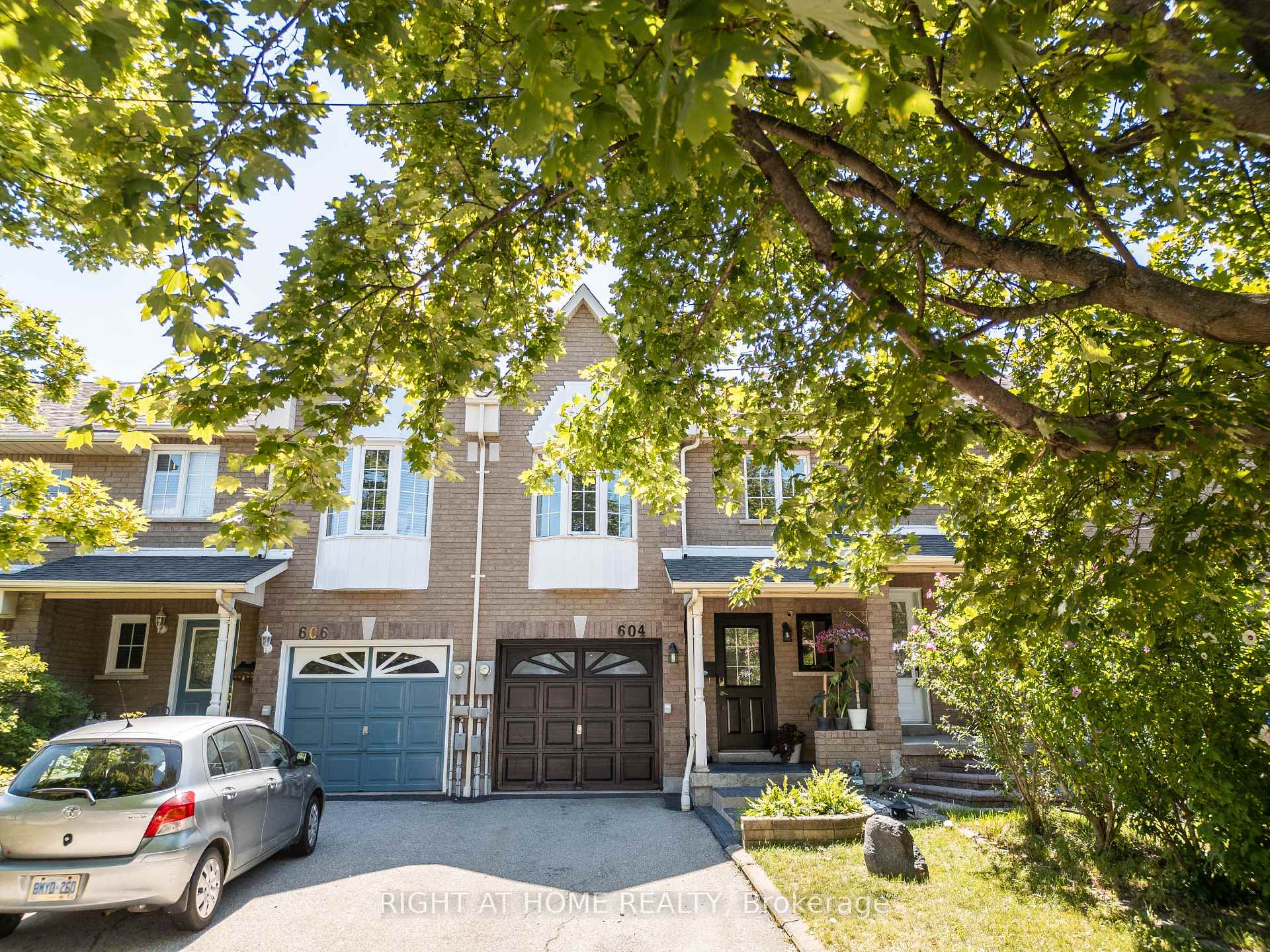 604 Lumberton Crescent Mississauga Ontario Canada Sale residential Cliff Barron RE/MAX Real Estate Centre, Inc., Brokerage *
