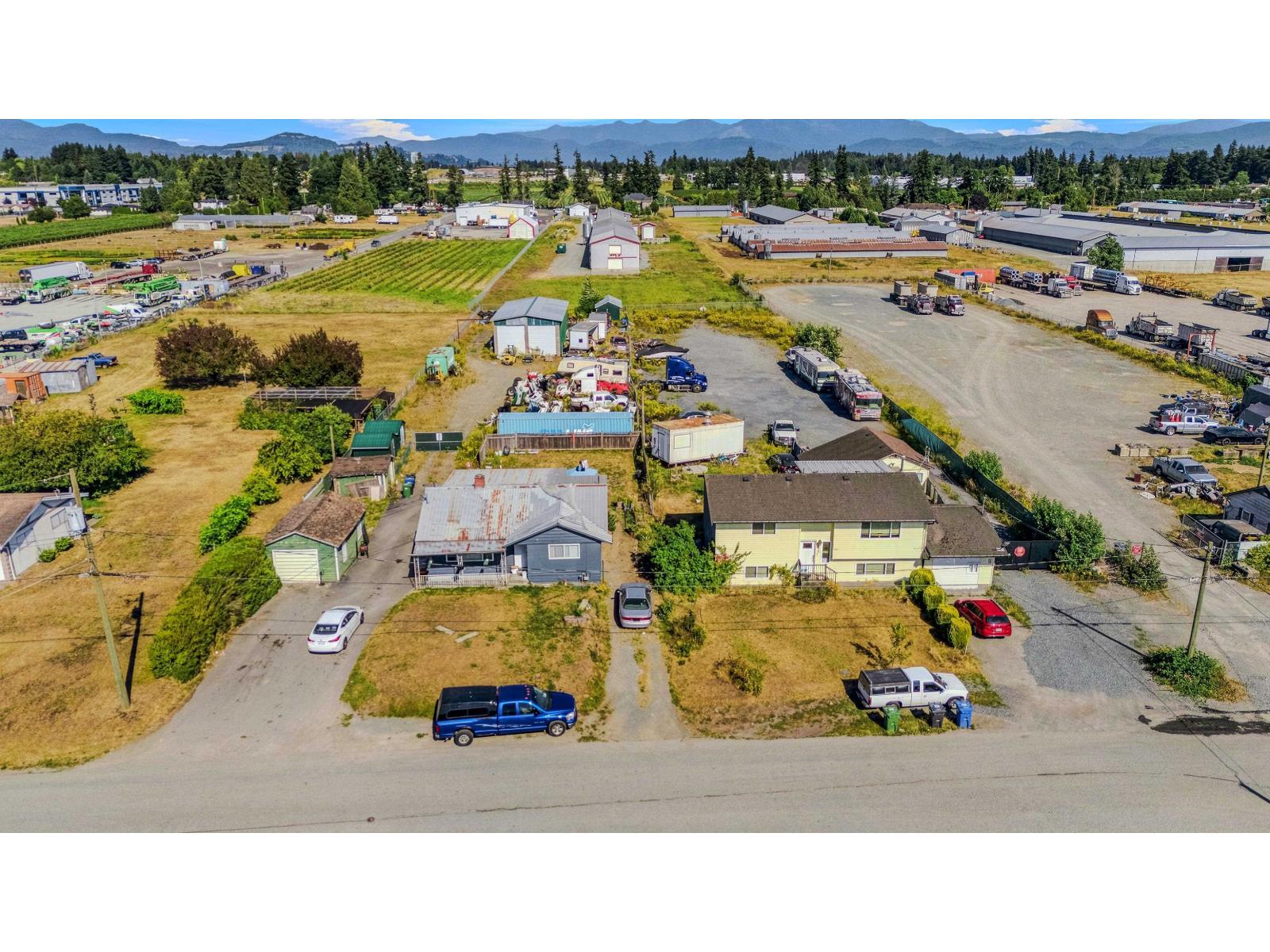 1860 QUEEN STREET Abbotsford British Columbia Canada Sale residential Dardana Shushka HOMELIFE ADVANTAGE REALTY LTD,