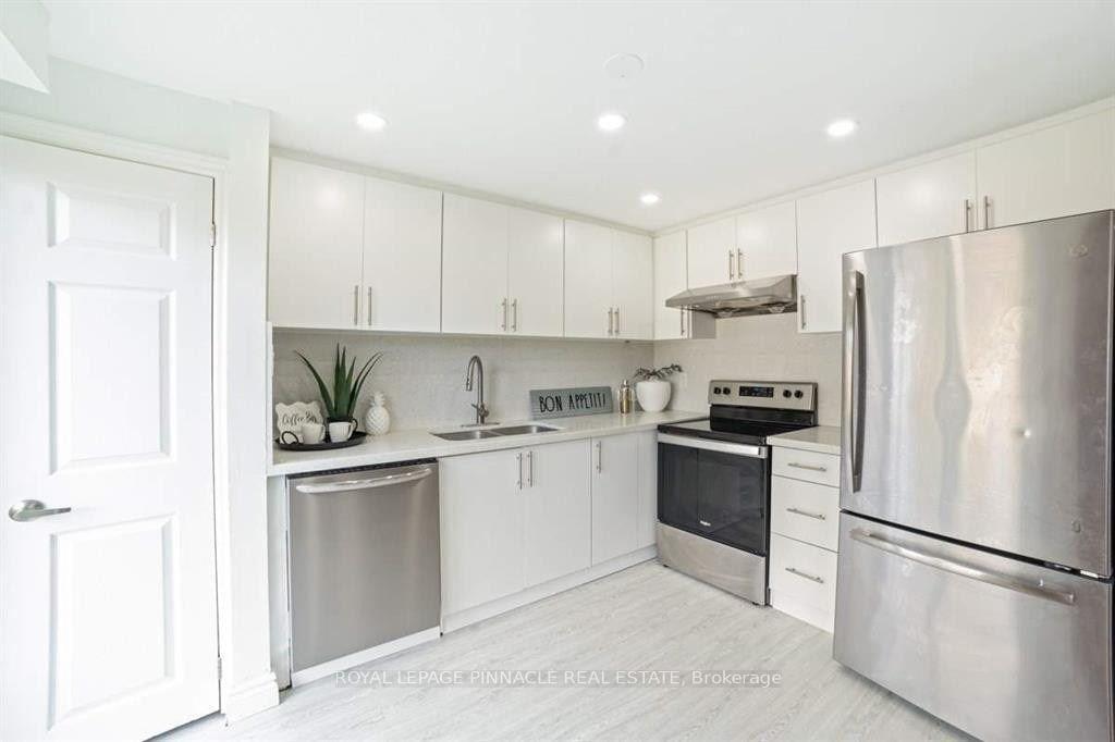 733 Parkview Crescent Cambridge Ontario Canada Rent residential John Moniz RE/MAX Real Estate Centre Inc., Brokerage*