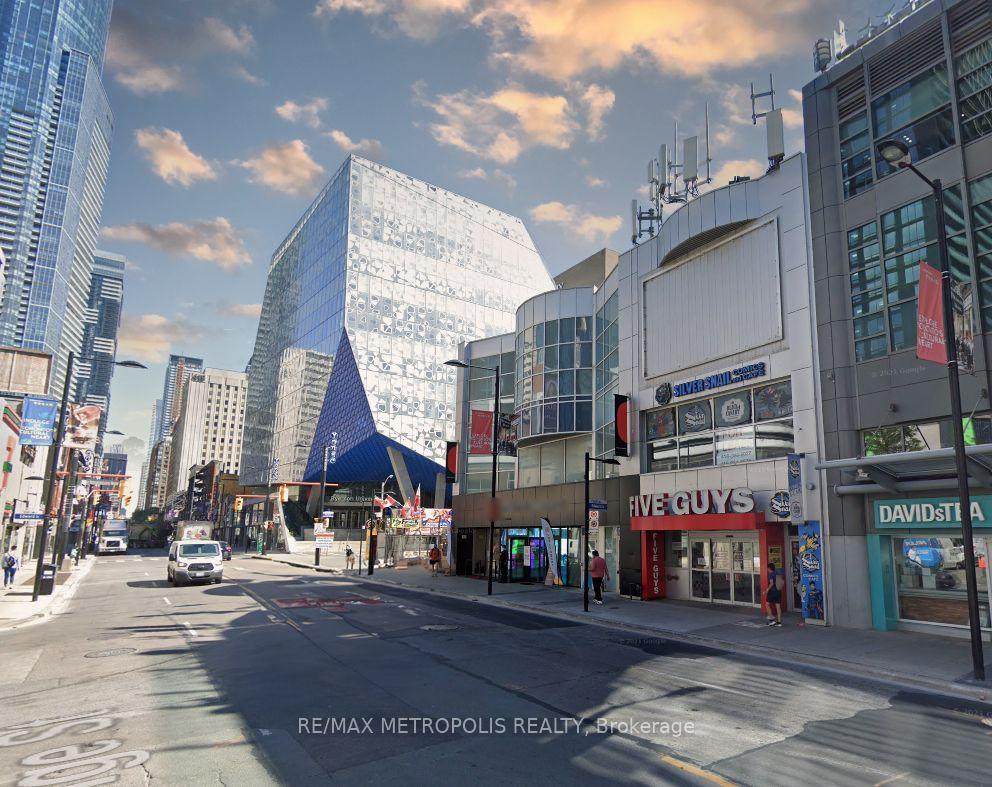 2ND & 3RD FLOOR - 331 - 333 Yonge Street Toronto Ontario Canada Lease commercial Dushan Nithiyanantham RE/MAX Metropolis Realty Brokerage*