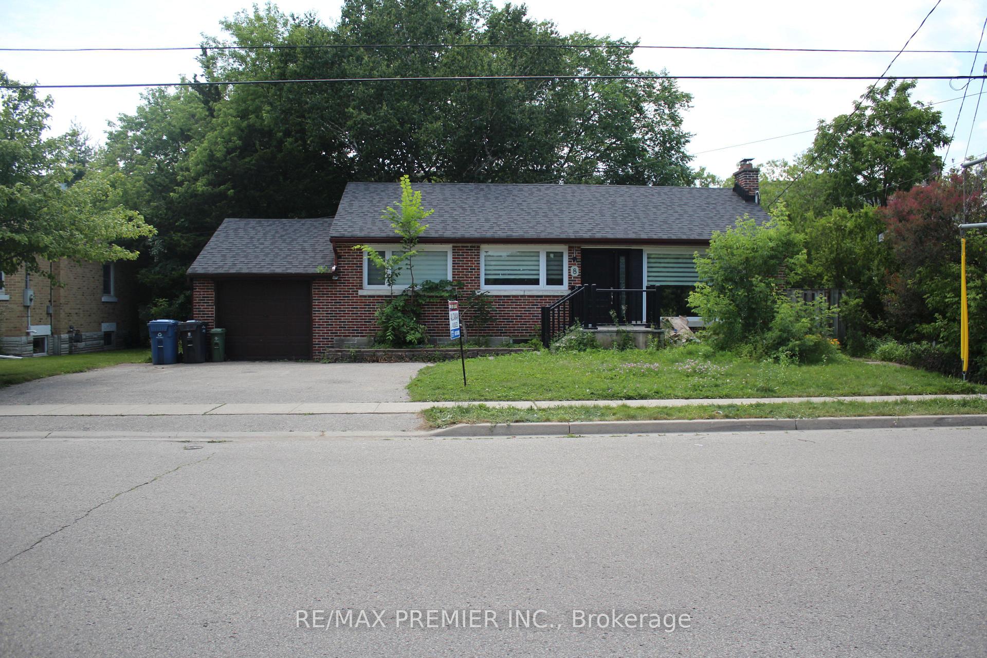 8 Marlborough Road Guelph Ontario Canada Sale residential Alex Miranda RE/MAX PREMIER INC. Brokerage*