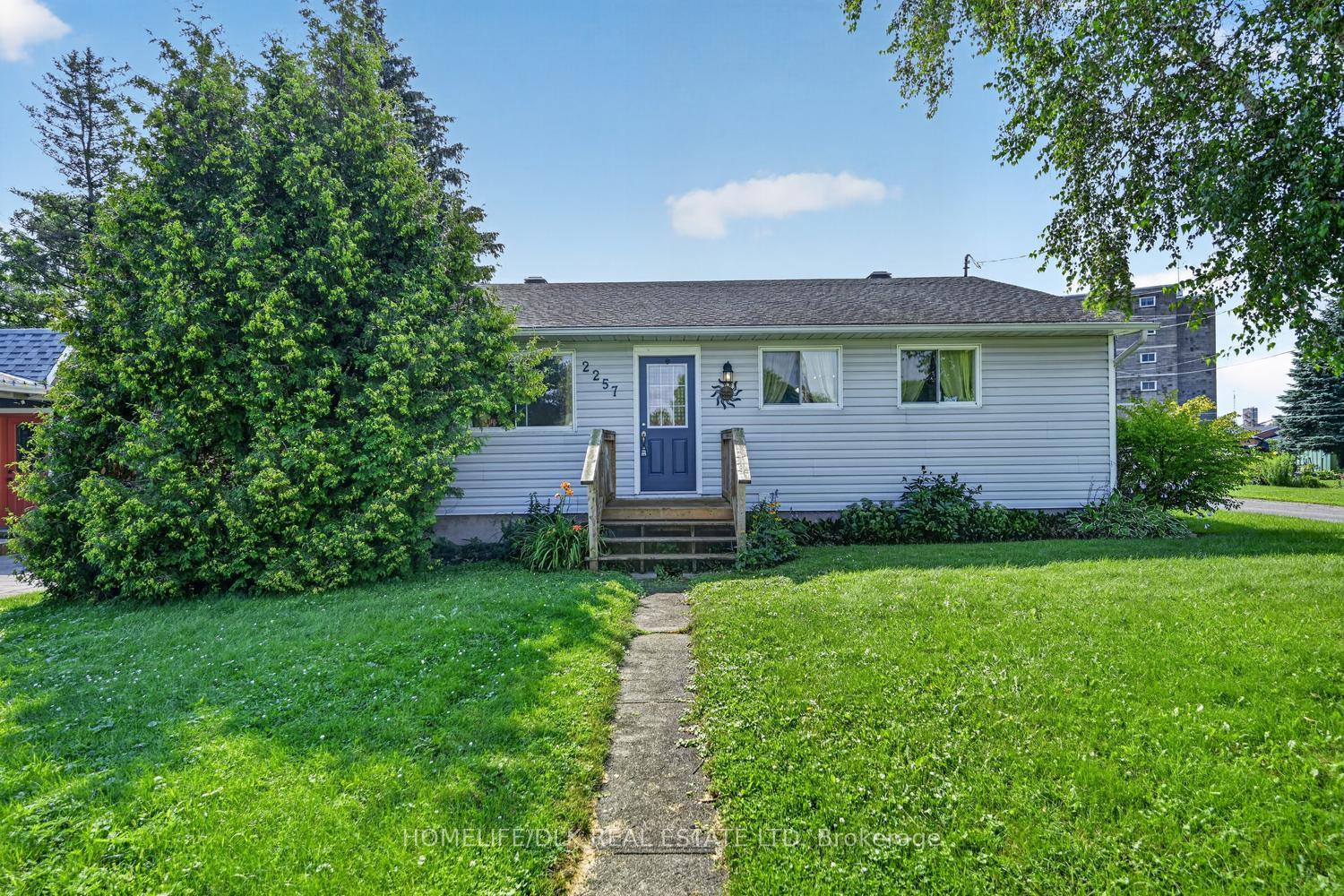 2257 Dundas Street Edwardsburgh/Cardinal Ontario Canada Sale residential Ryann Bailey HomeLife/DLK Real Estate Ltd., Brokerage*