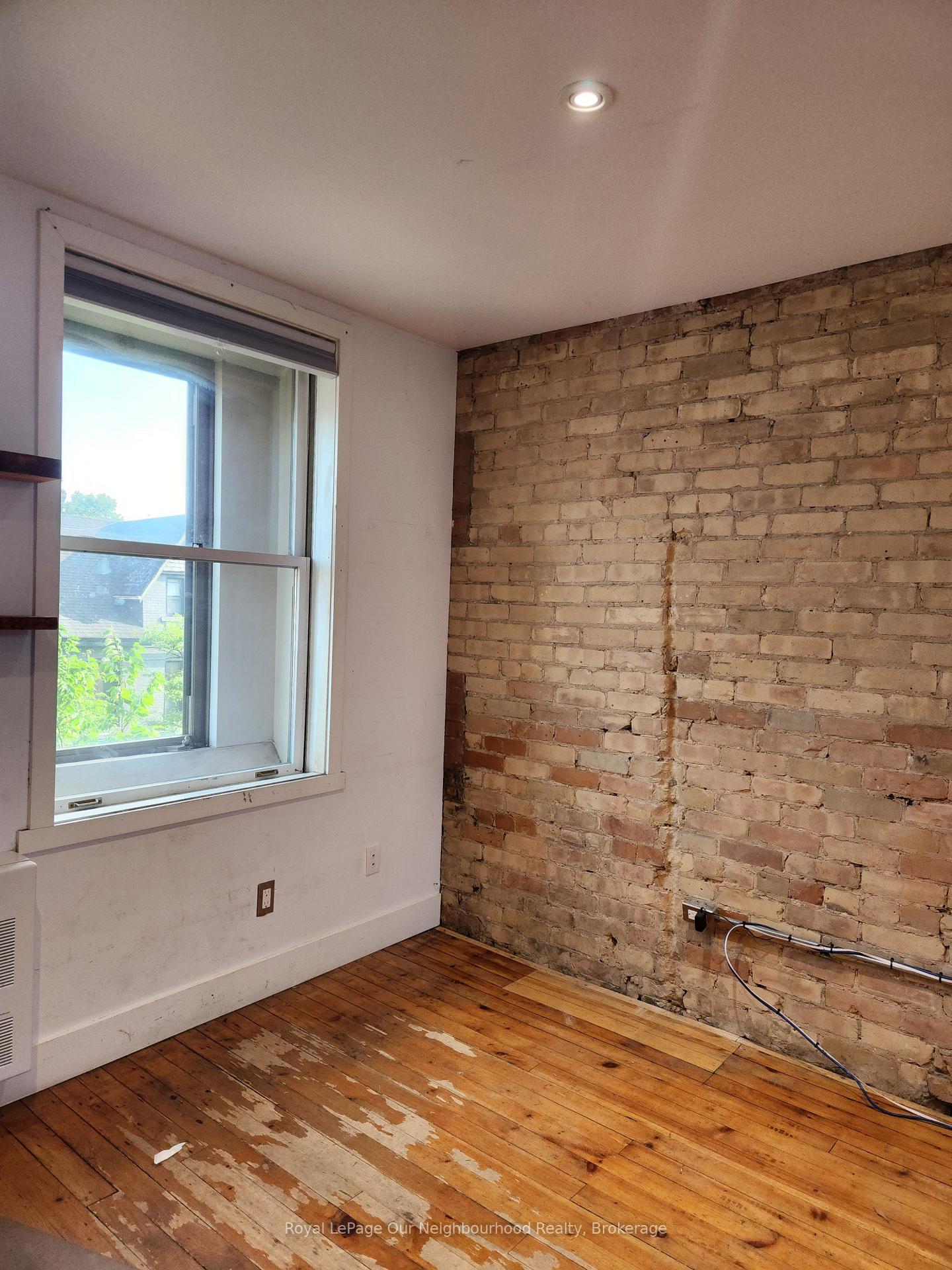 301 - 412 Bloor Street W Toronto Ontario Canada Lease commercial Belle Jean Our Neighbourhood Realty Inc., Brokerage*