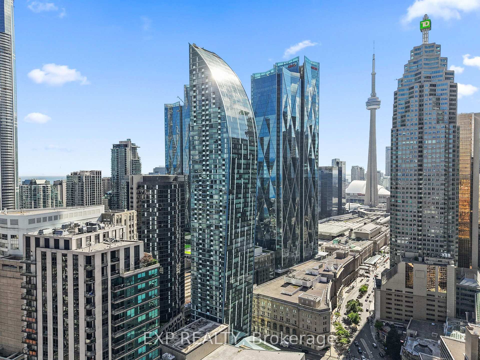 3510 - 8 The Esplanade Toronto Ontario Canada Sale residential Oleg Chinguirei Sutton Group-Admiral Realty Inc., Brokerage *