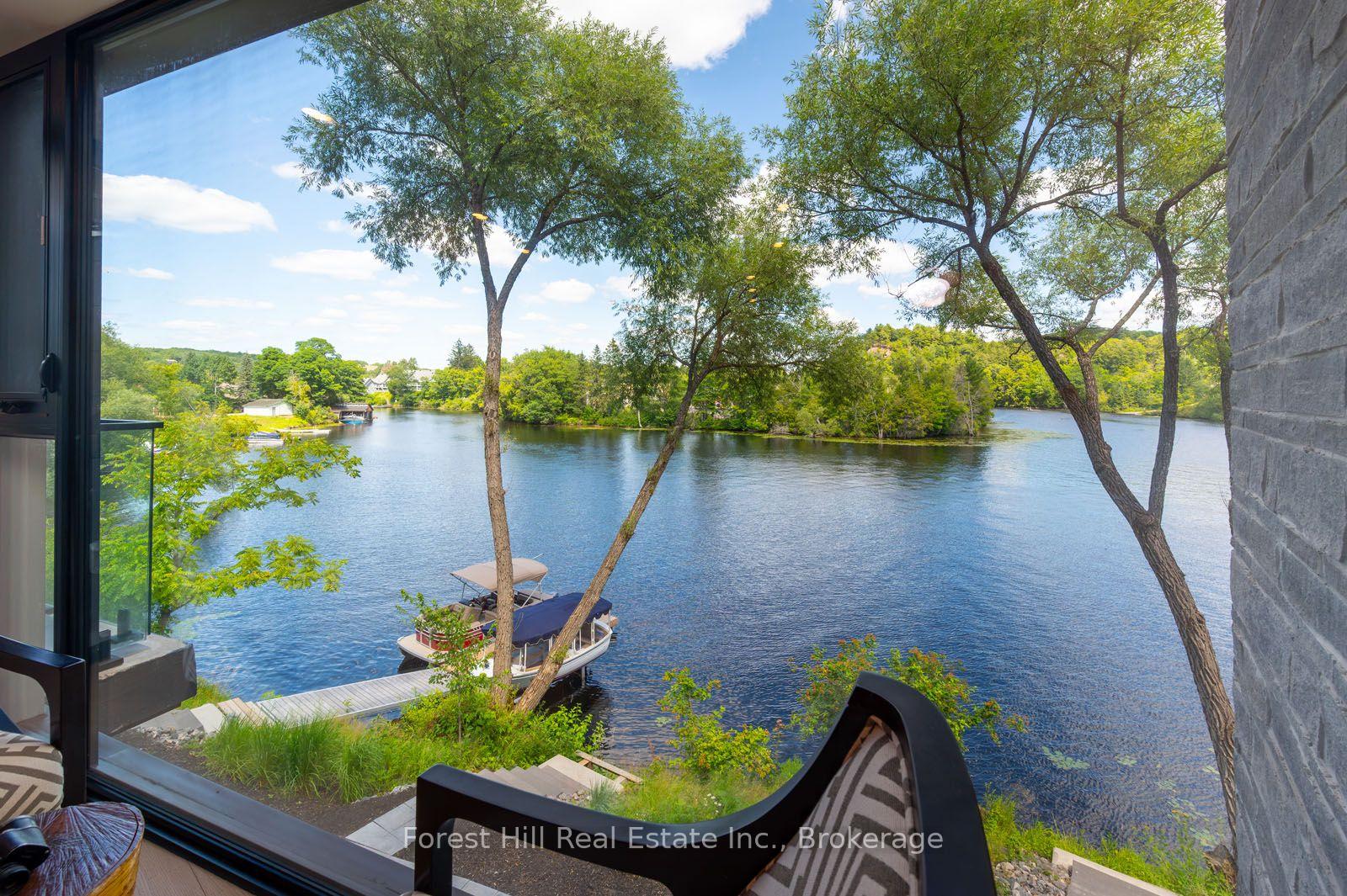 202 - 32 Brunel Road S Huntsville Ontario Canada Sale residential Marc Thibodeau Forest Hill Real Estate Inc., Brokerage*